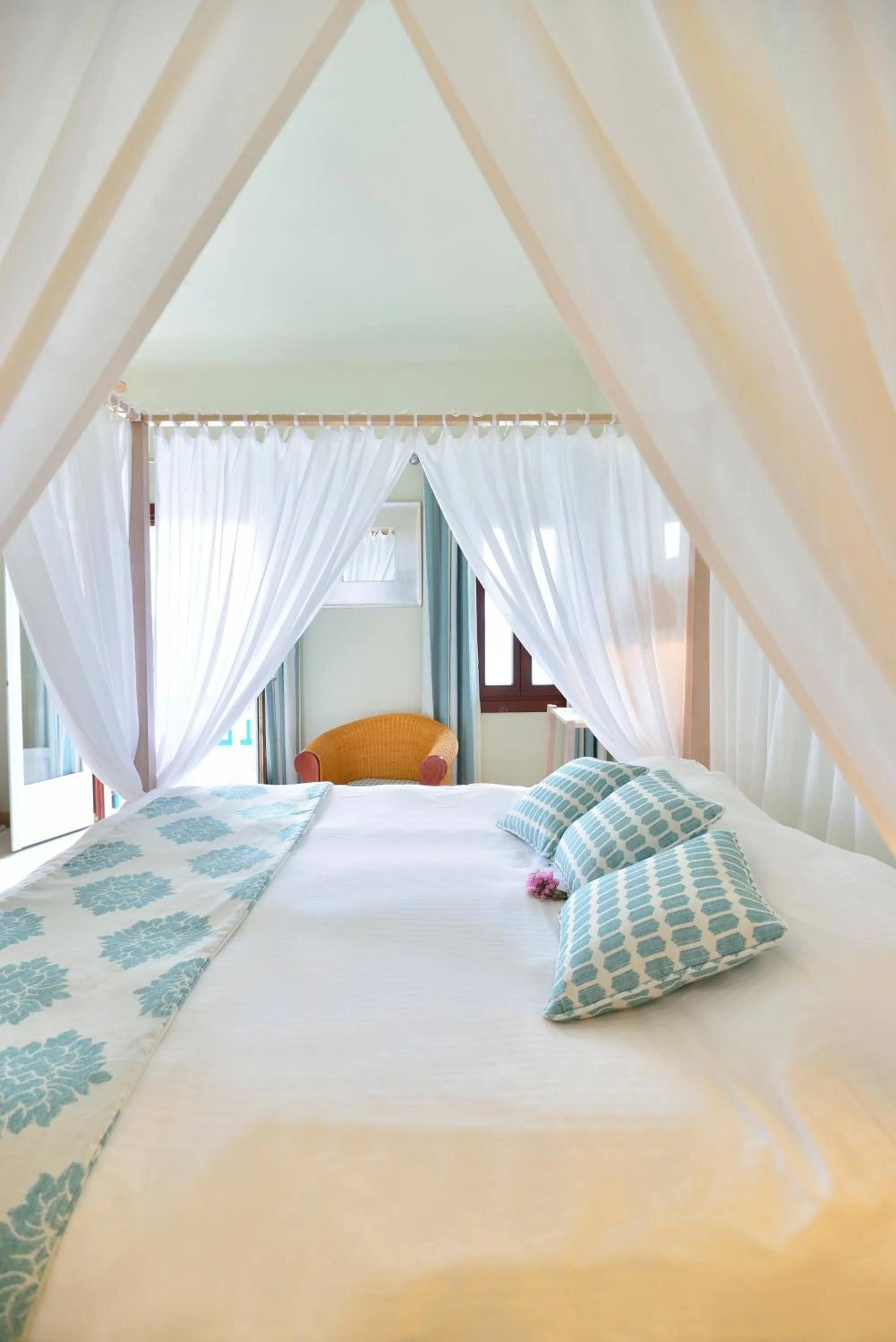 Bedroom, Bed in Petinos Beach Hotel