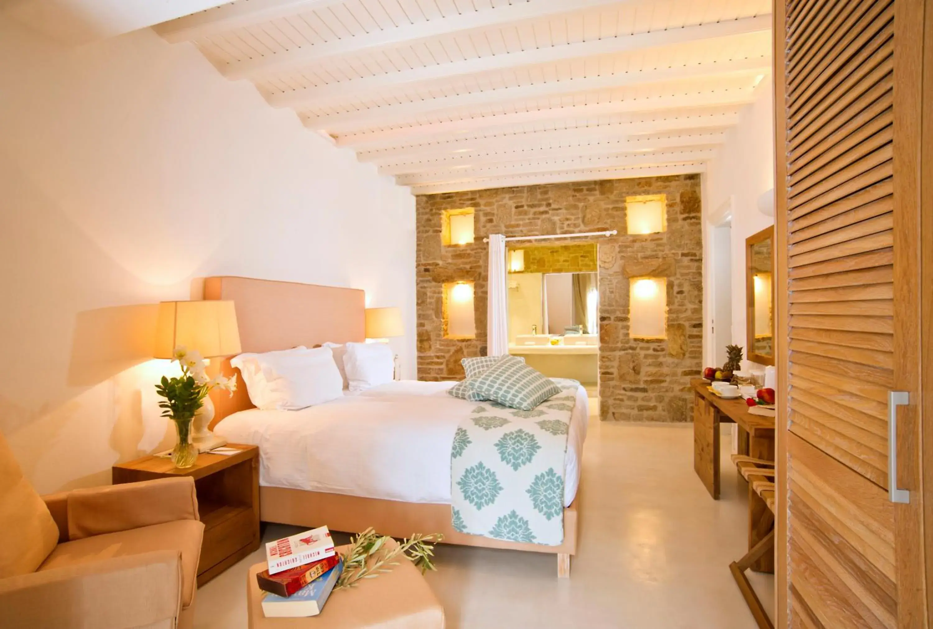 Photo of the whole room, Bed in Petinos Beach Hotel Photo of the whole room, Bed in Petinos Beach Hotel