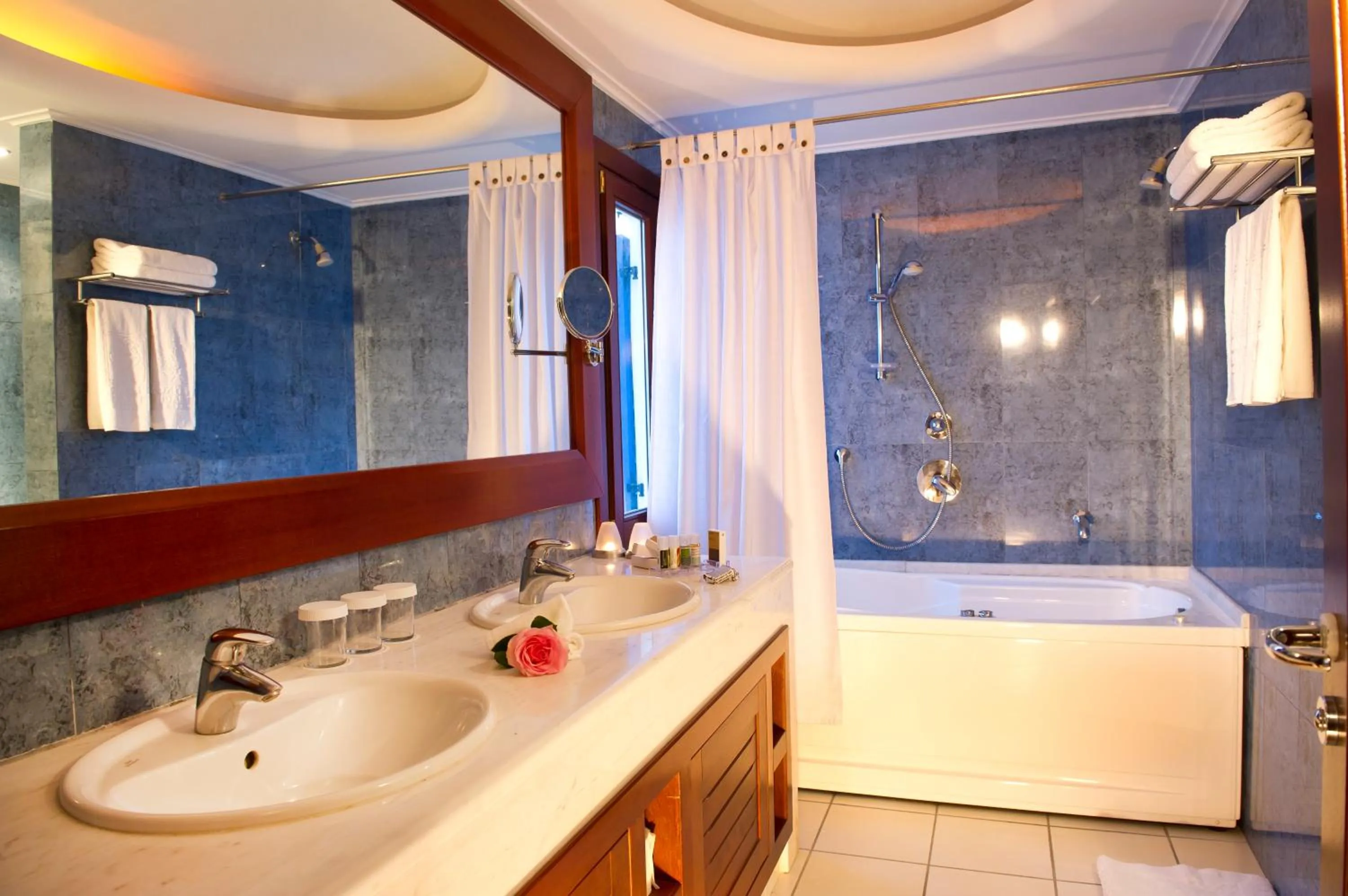 Bathroom in Petinos Beach Hotel