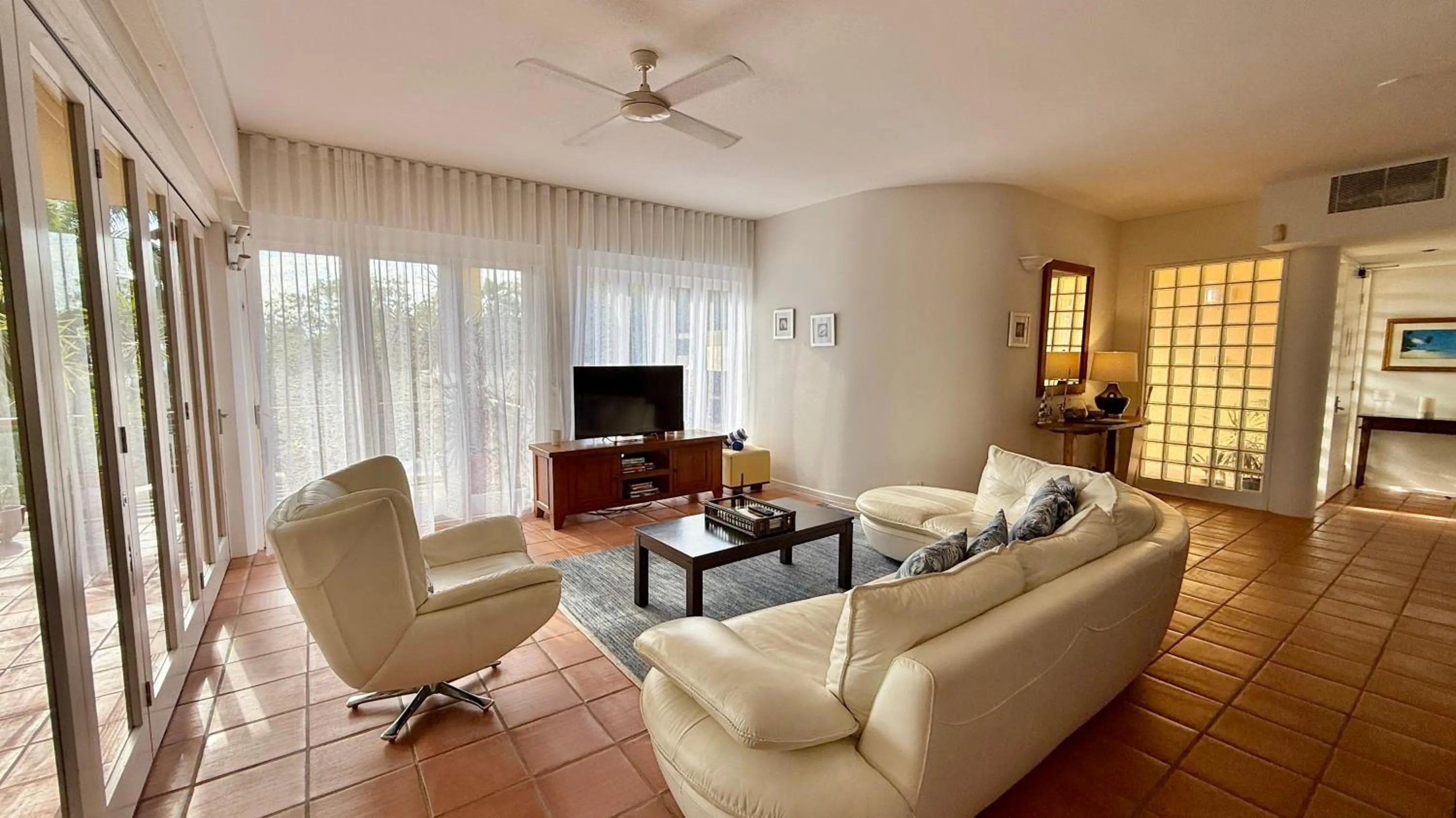 Hillside 3BR Retreat with Pool & Sea Views