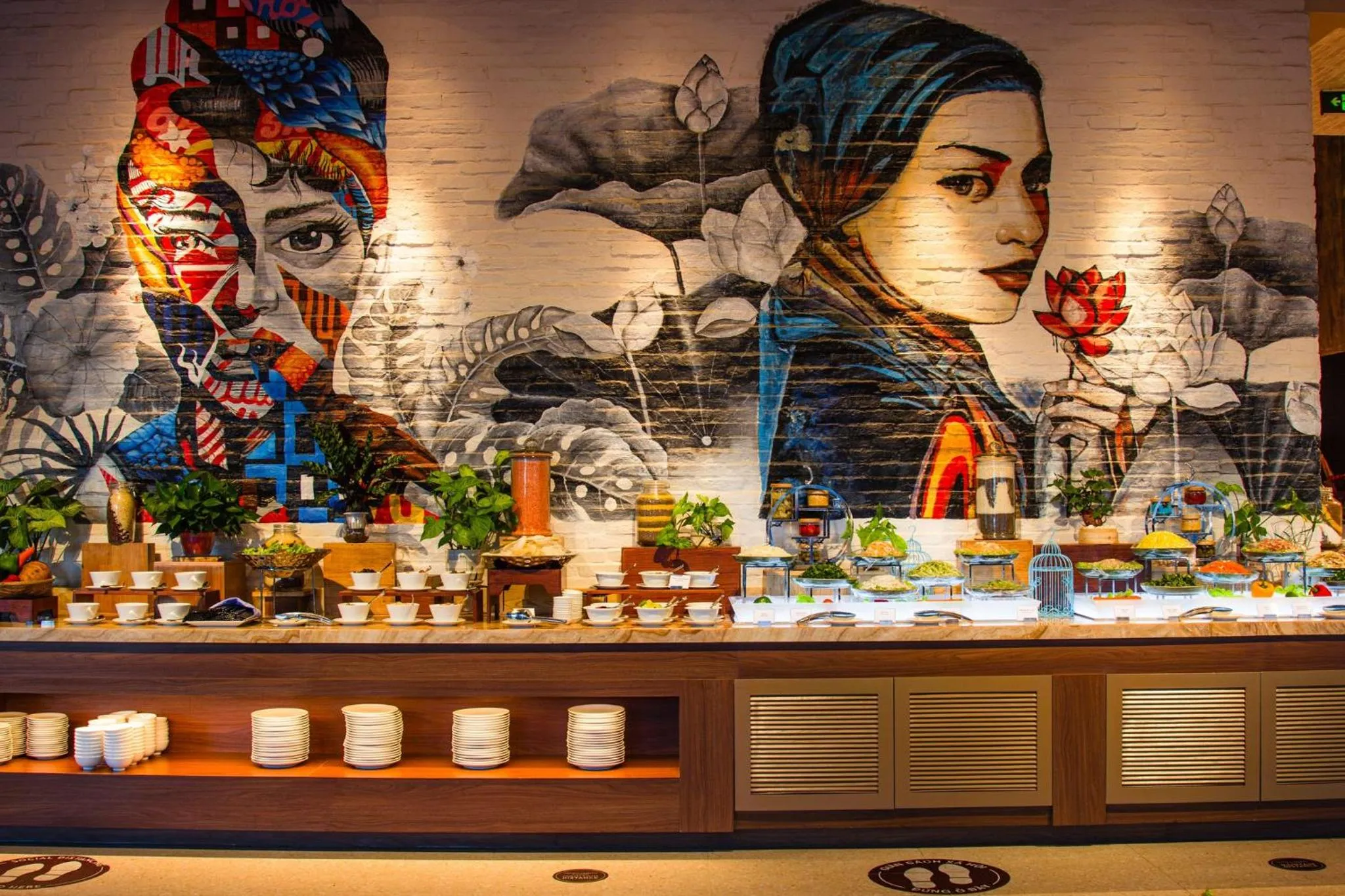 Restaurant/places to eat in Luxury Seaview Panorama Nha Trang by Luna