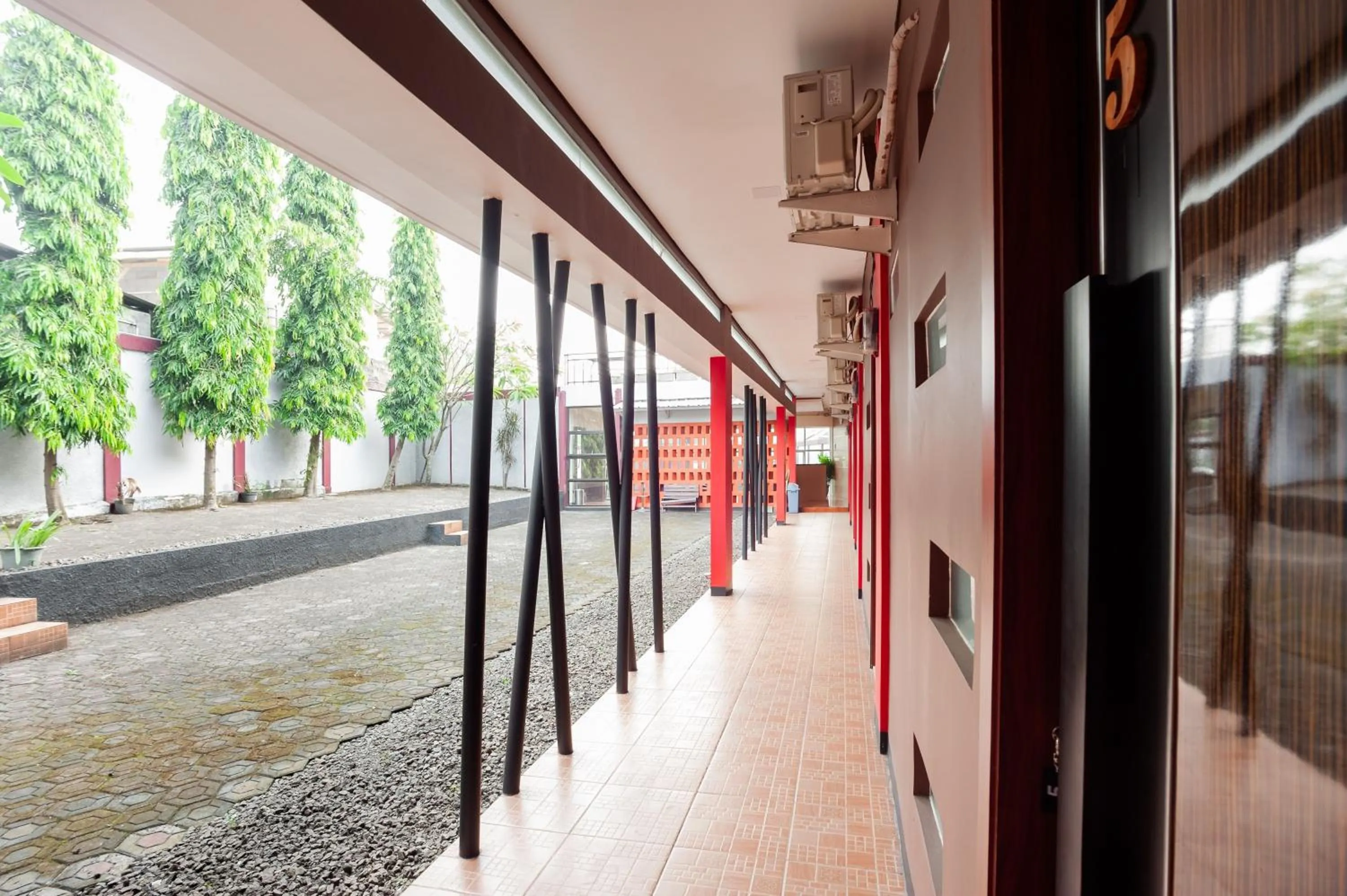 Property building in Urbanview Hotel Amarilis Sentul Bogor by RedDoorz