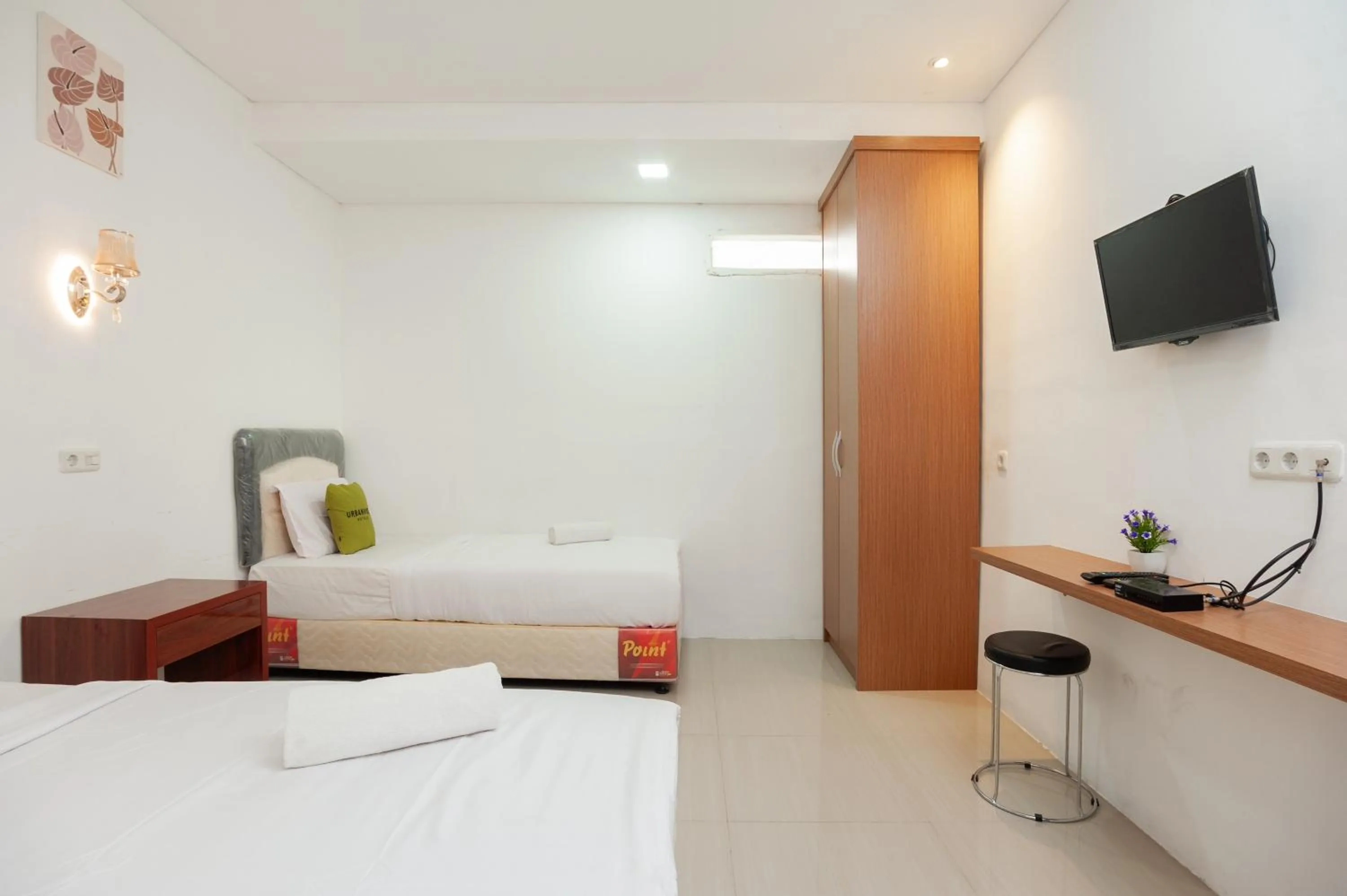Bed in Urbanview Hotel Amarilis Sentul Bogor by RedDoorz