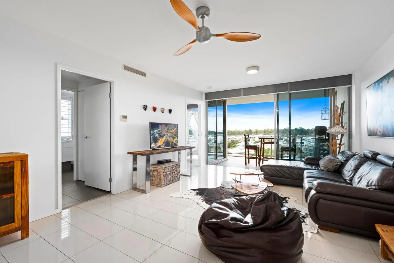 Living room in Harbour Quays Apartments