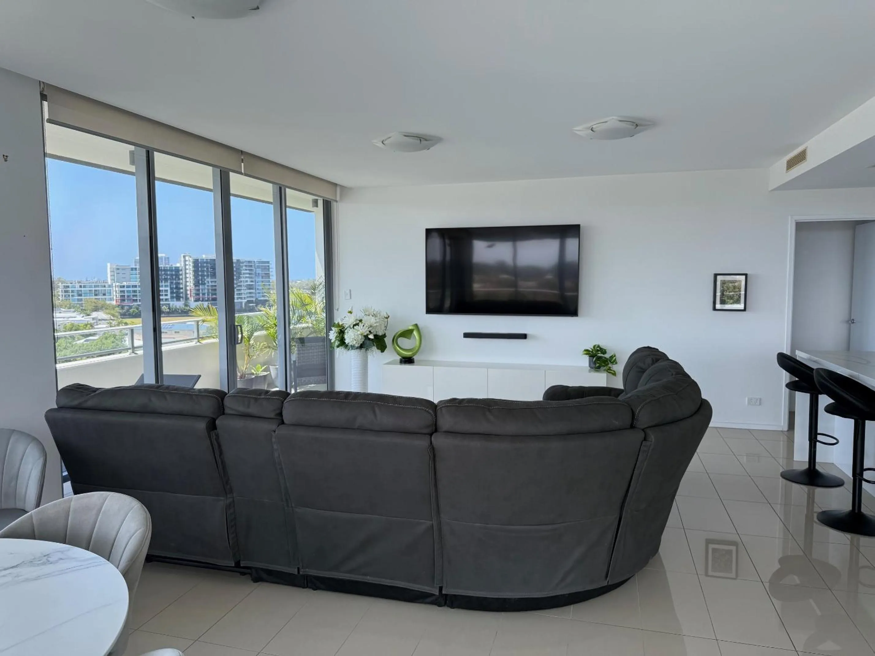 Living room in Harbour Quays Apartments
