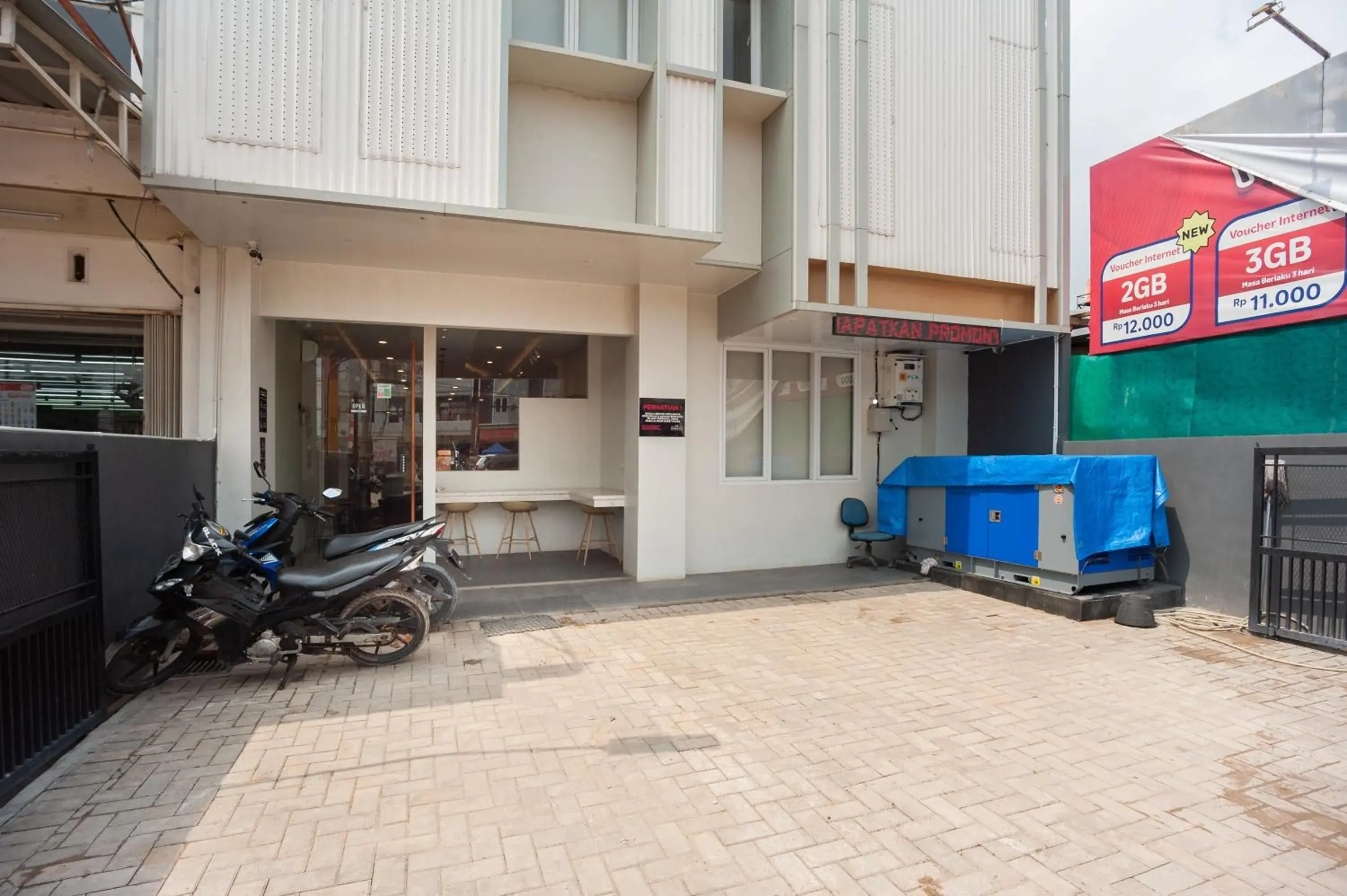 Property building in RedDoorz Plus at Eskole ITERA Lampung Property building in RedDoorz Plus at Eskole ITERA Lampung