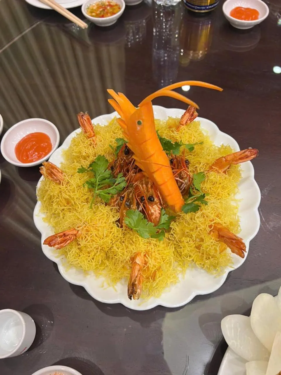 TRA LINH HOTEL & RESTAURANTs