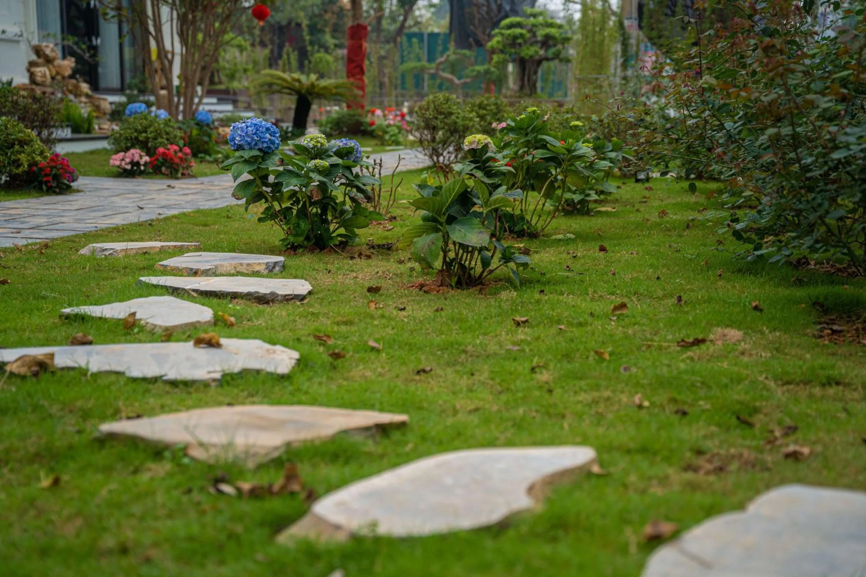 TRA LINH HOTEL & RESTAURANTs