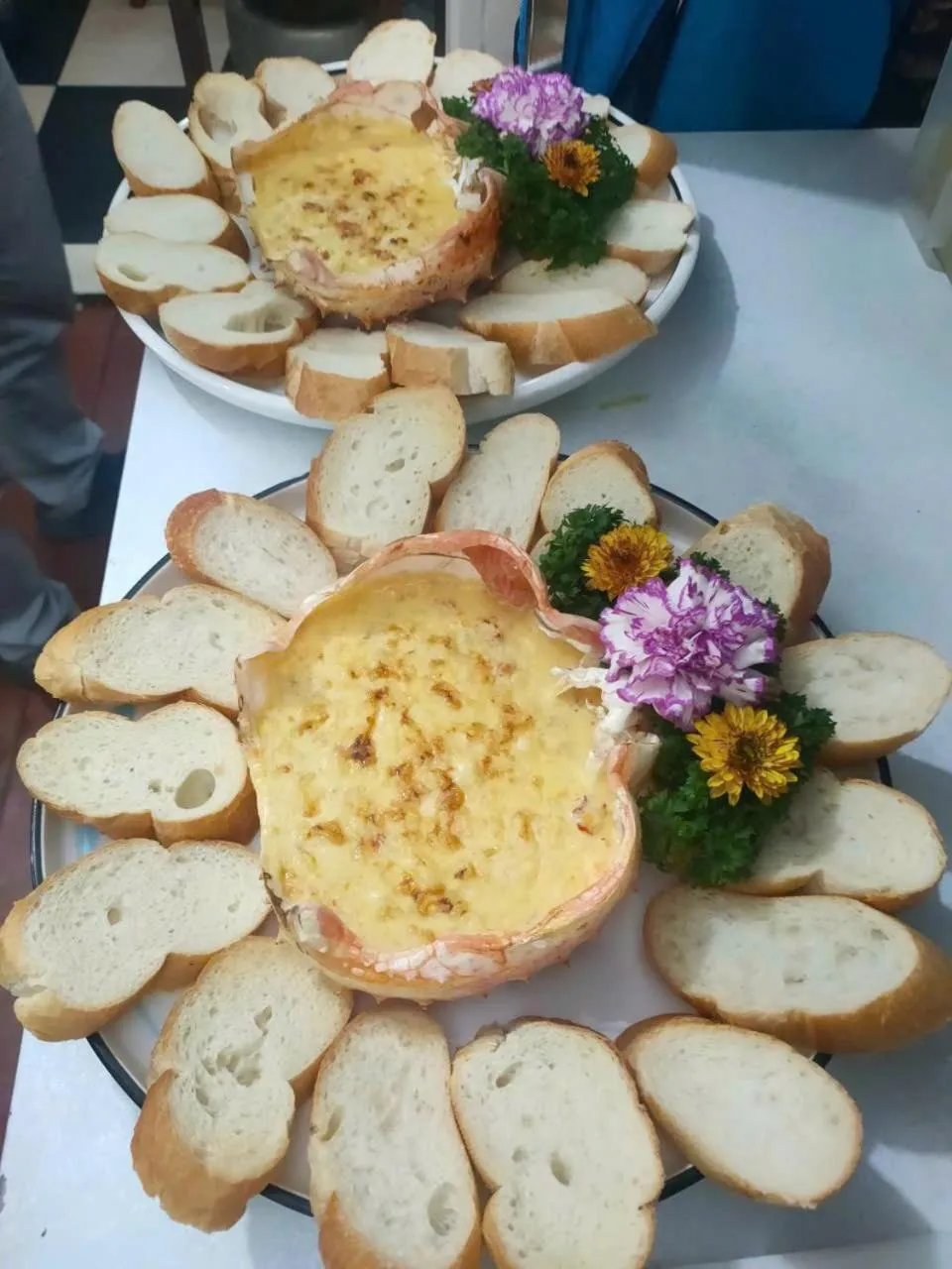 TRA LINH HOTEL & RESTAURANTs