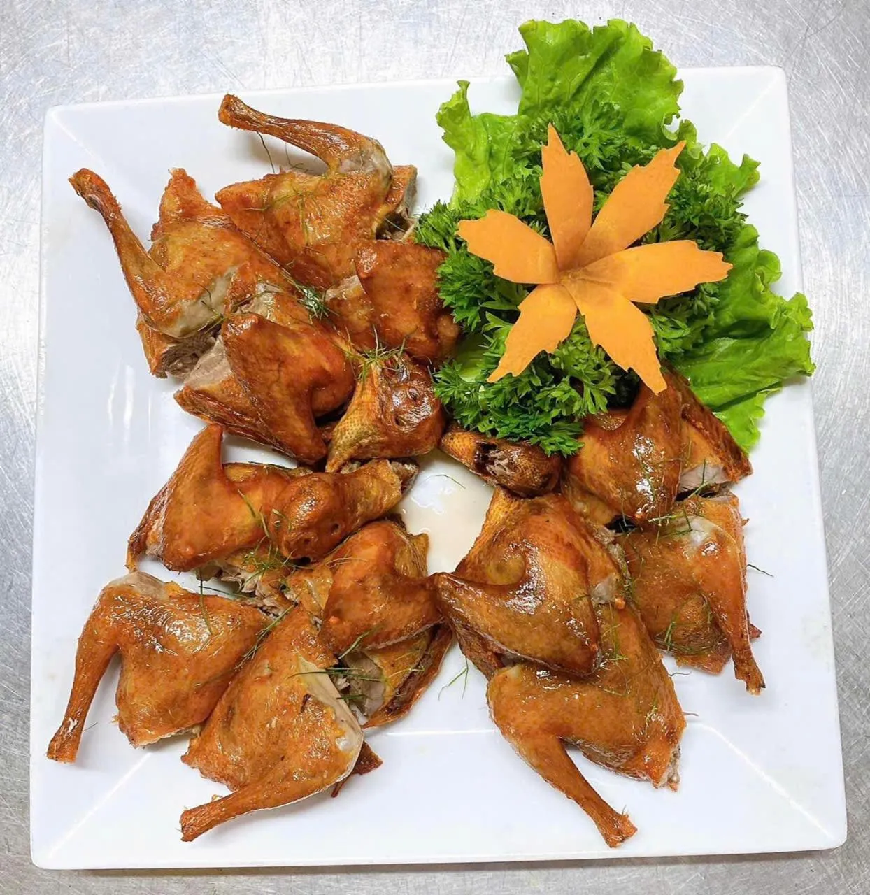 TRA LINH HOTEL & RESTAURANTs