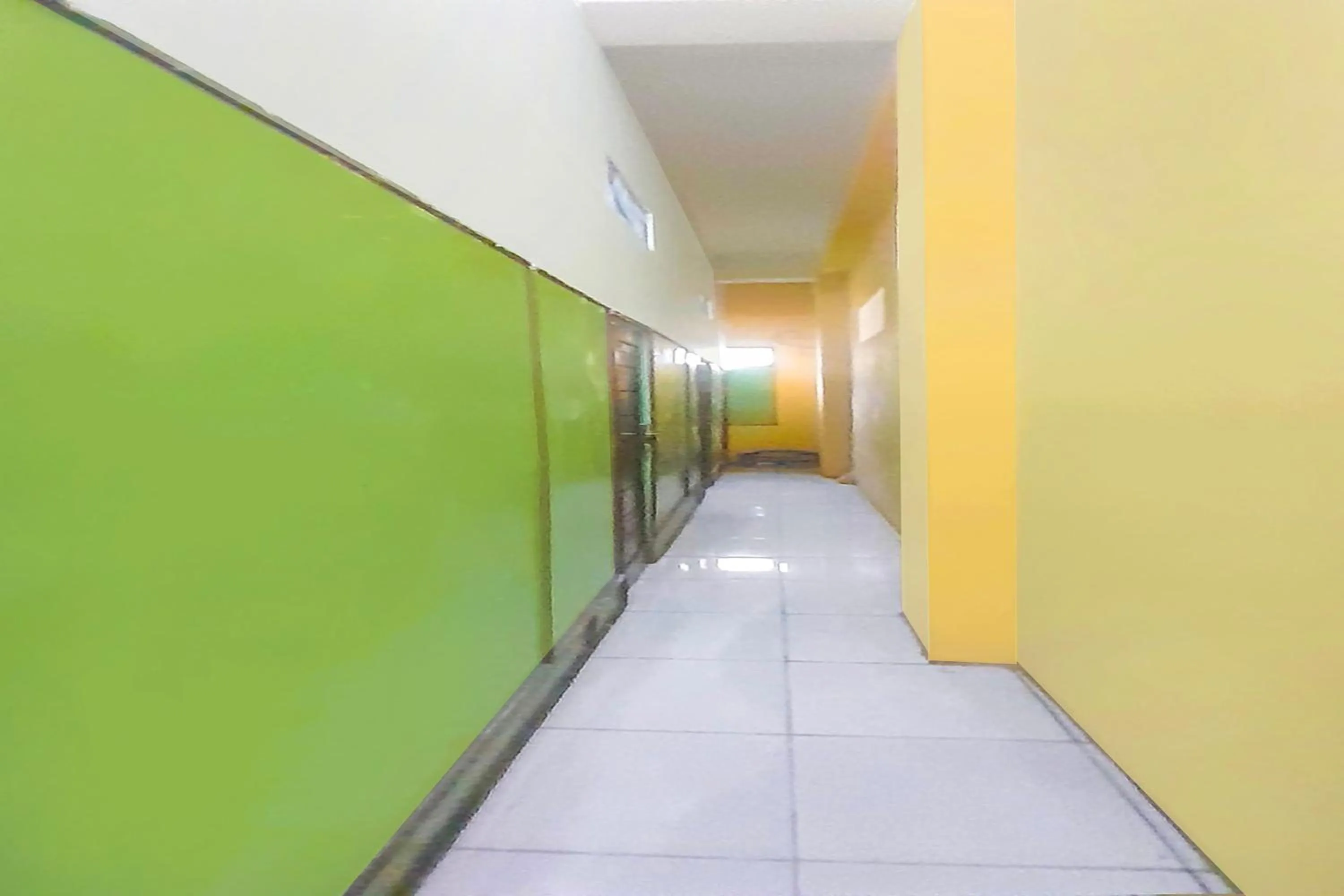 Lobby or reception in SPOT ON 92236 Kediri Family Homestay