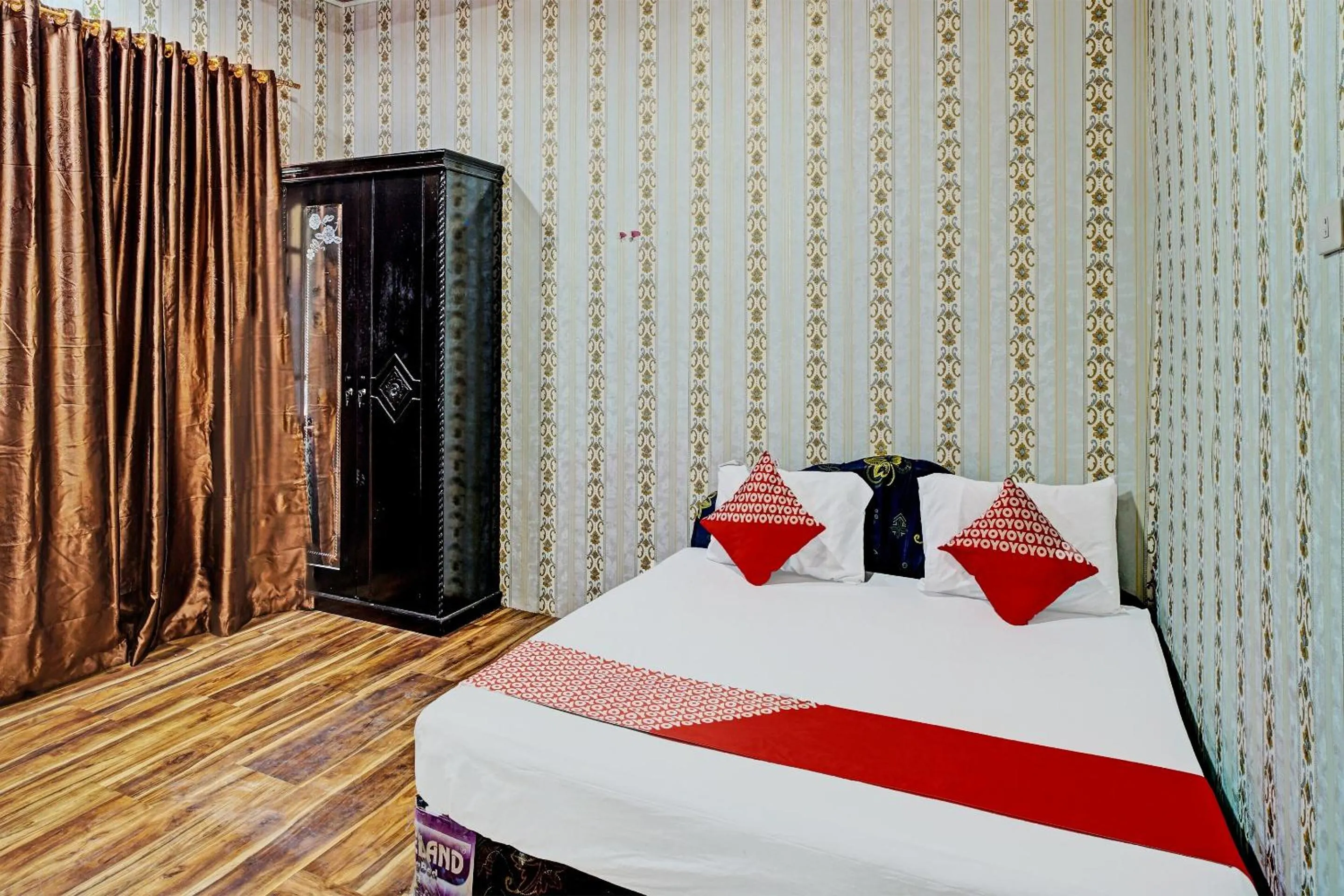 Bedroom, Bed in Hotel O Taman Wisata Iman Ii Near Taman Wisata Iman Sitinjo