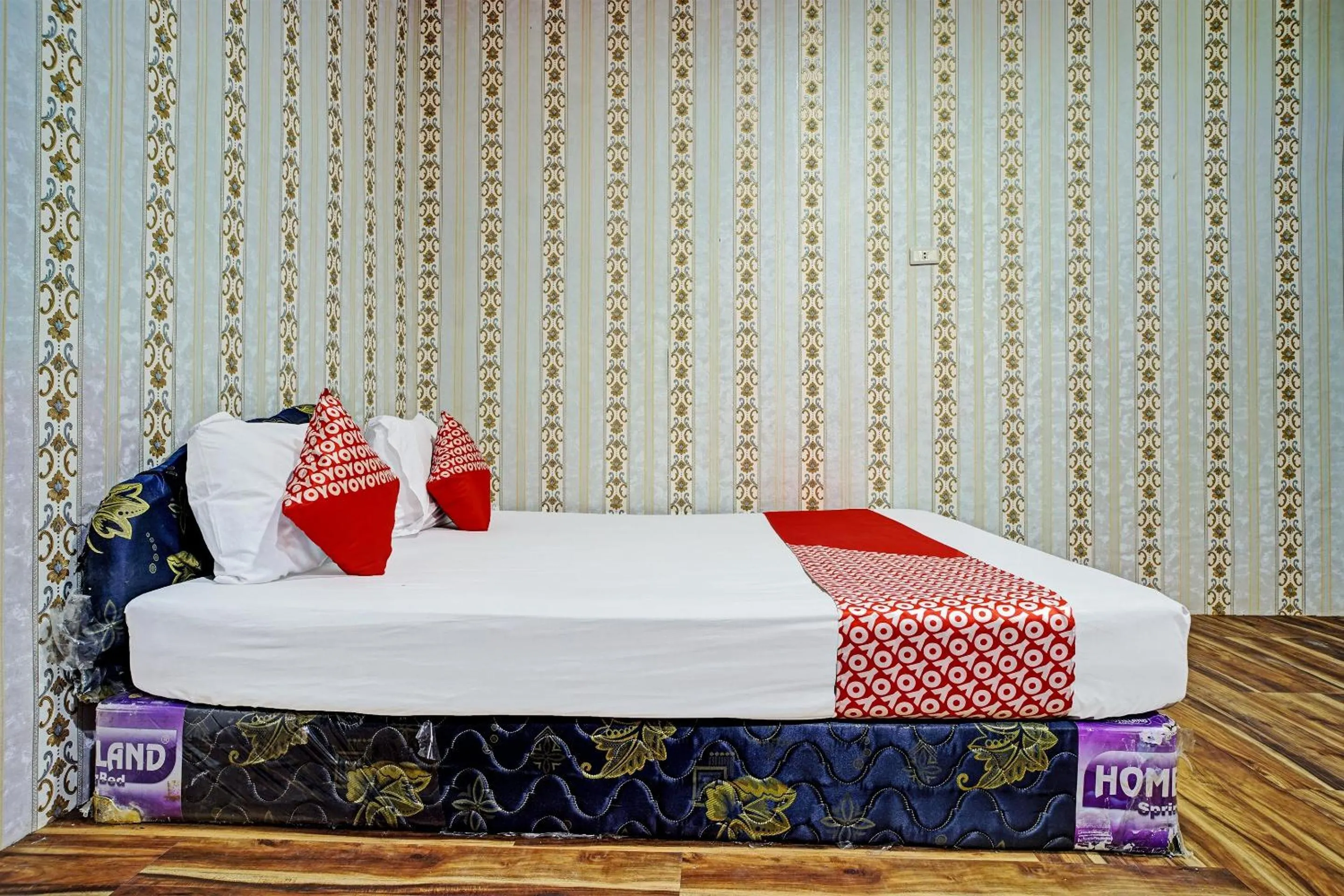 Bedroom, Bed in Hotel O Taman Wisata Iman Ii Near Taman Wisata Iman Sitinjo