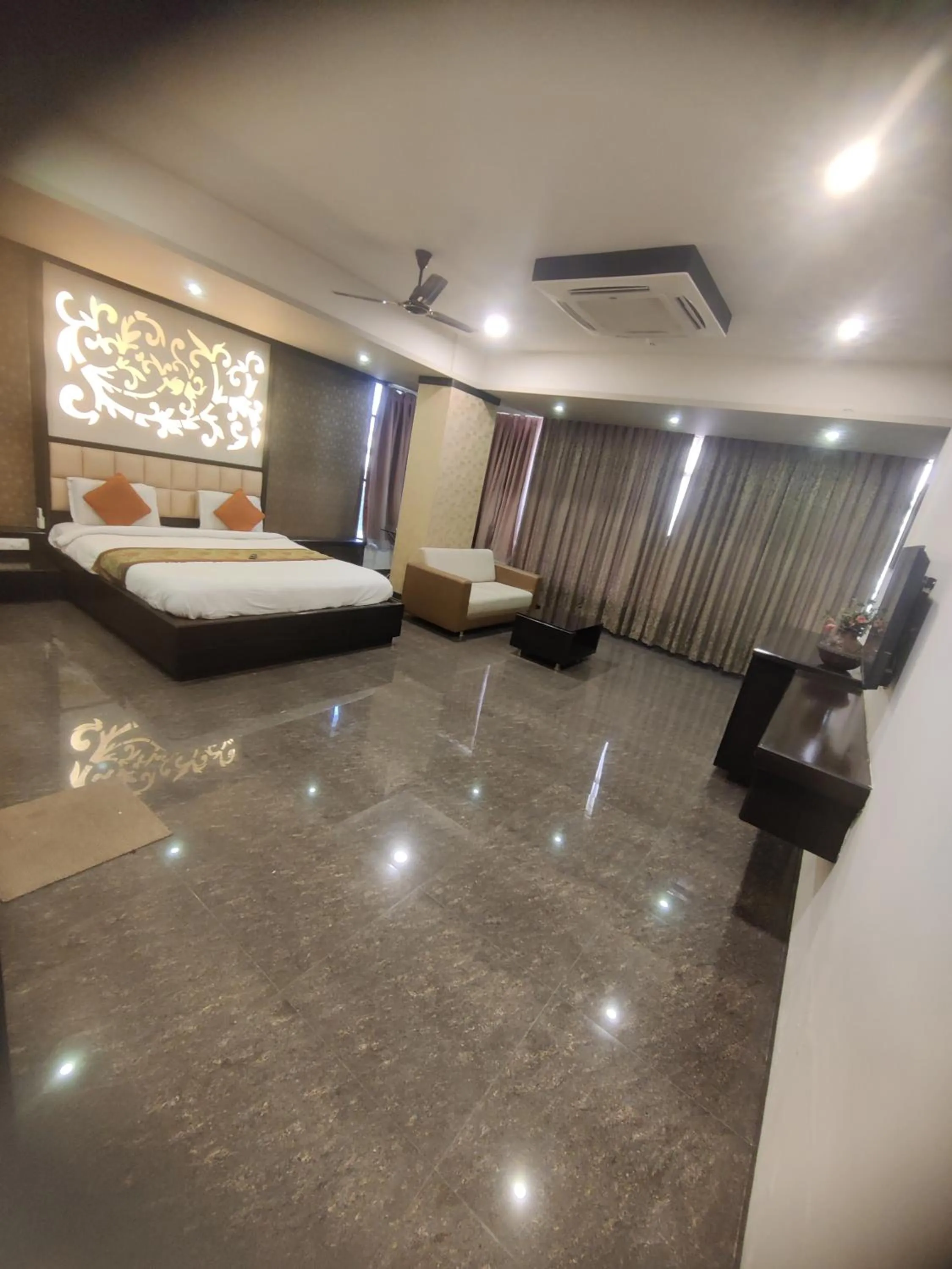 Bed in HOTEL RESTANDVIEW