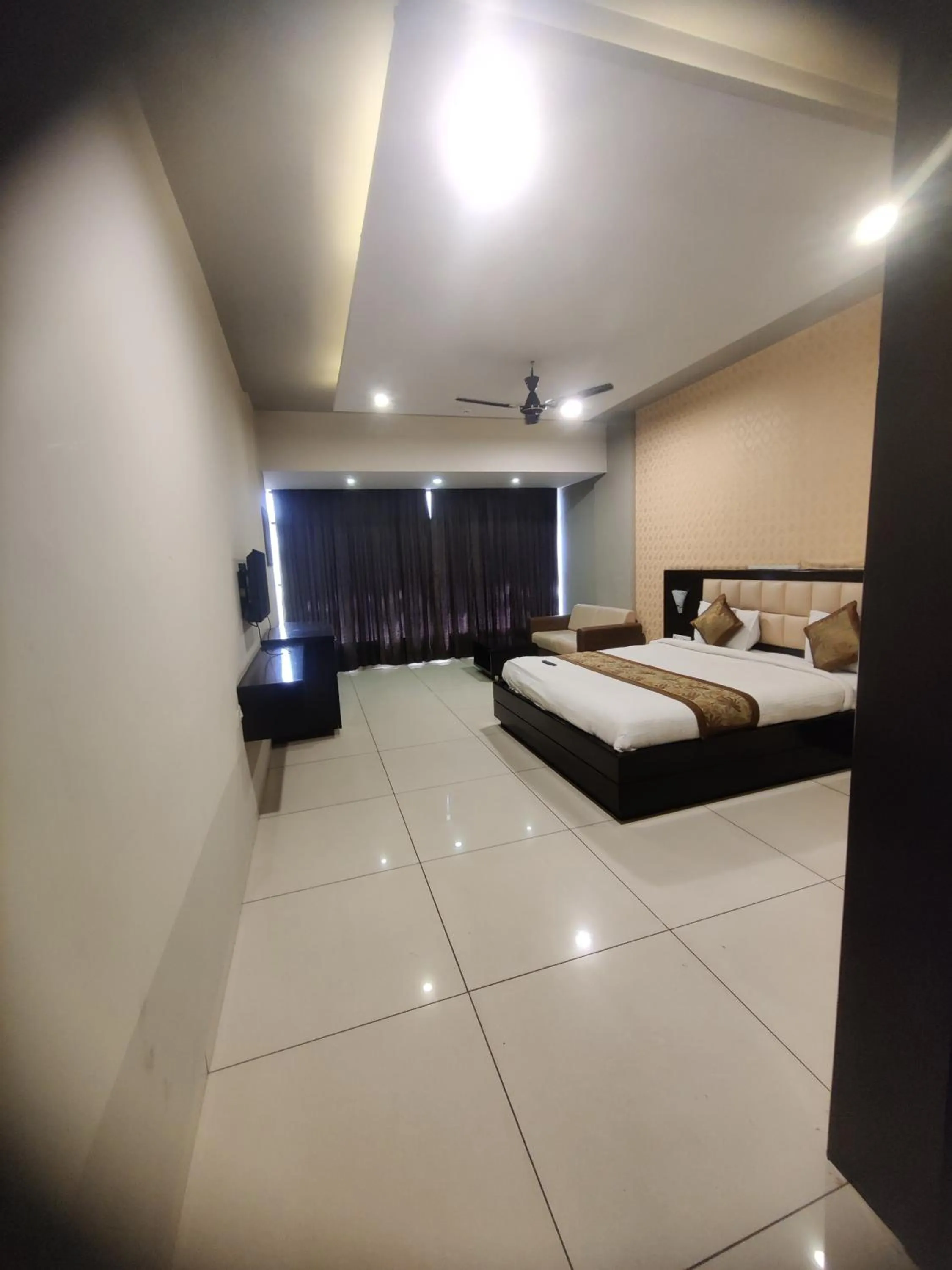 Bed in HOTEL RESTANDVIEW