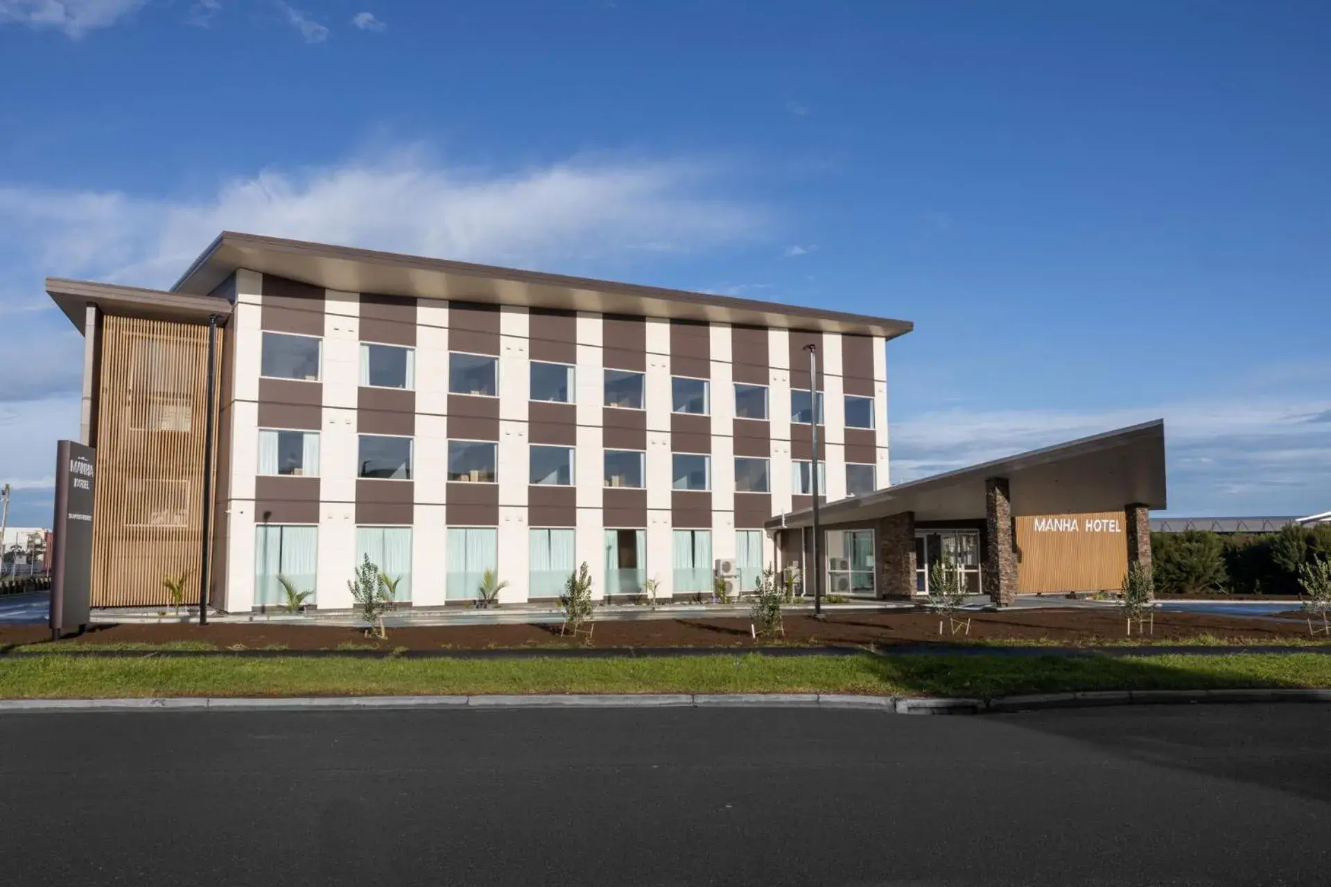 Property building in Manha Hotel Auckland Airport Property building in Manha Hotel Auckland Airport