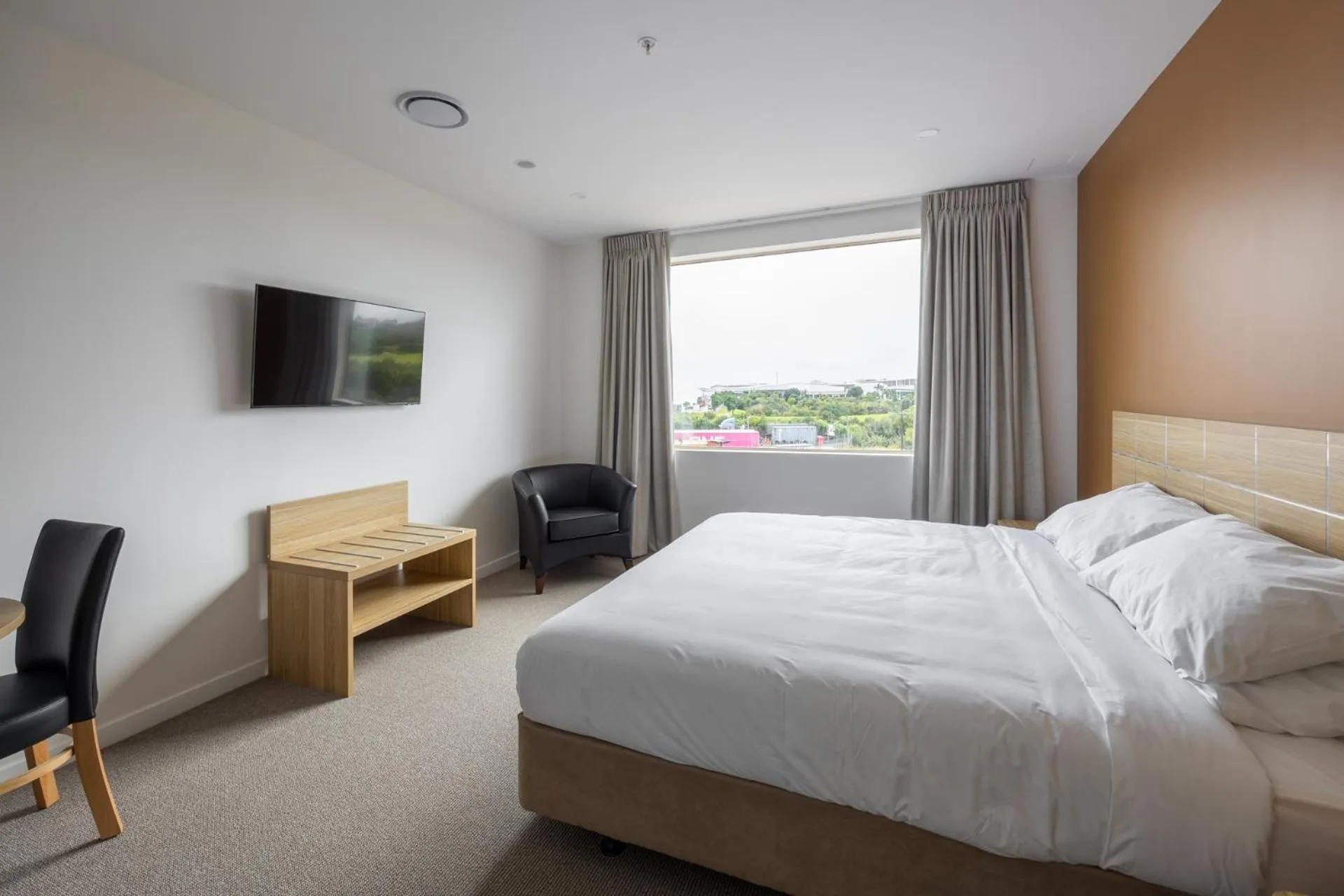 Bed in Manha Hotel Auckland Airport