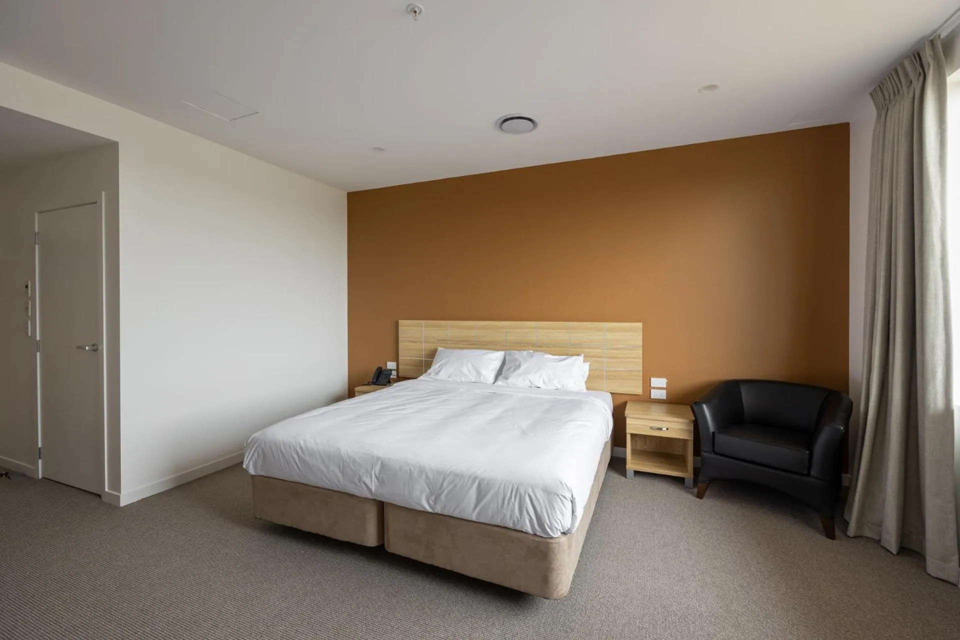 Bed in Manha Hotel Auckland Airport