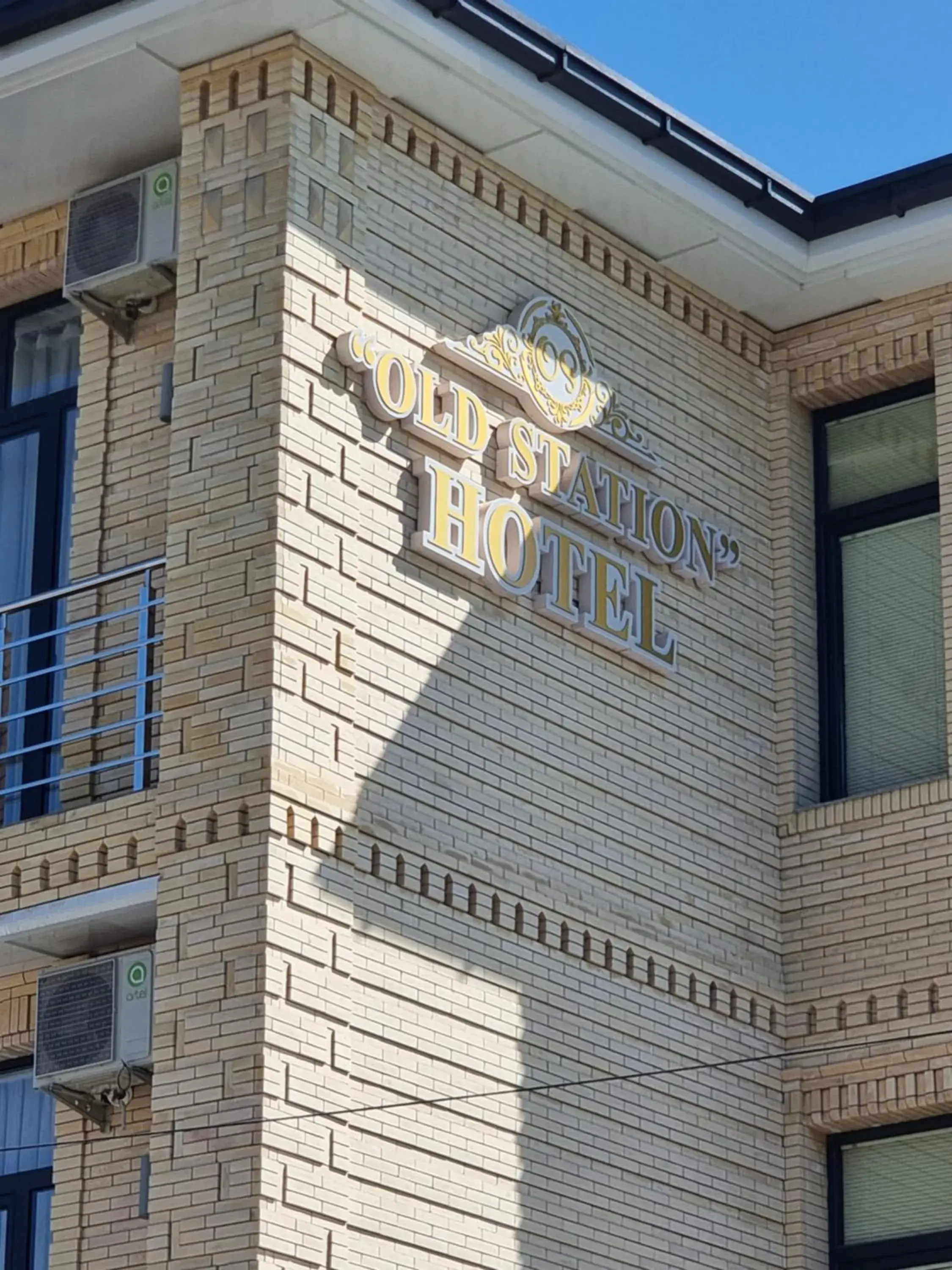 OLD STATION HOTEL OLD STATION HOTEL