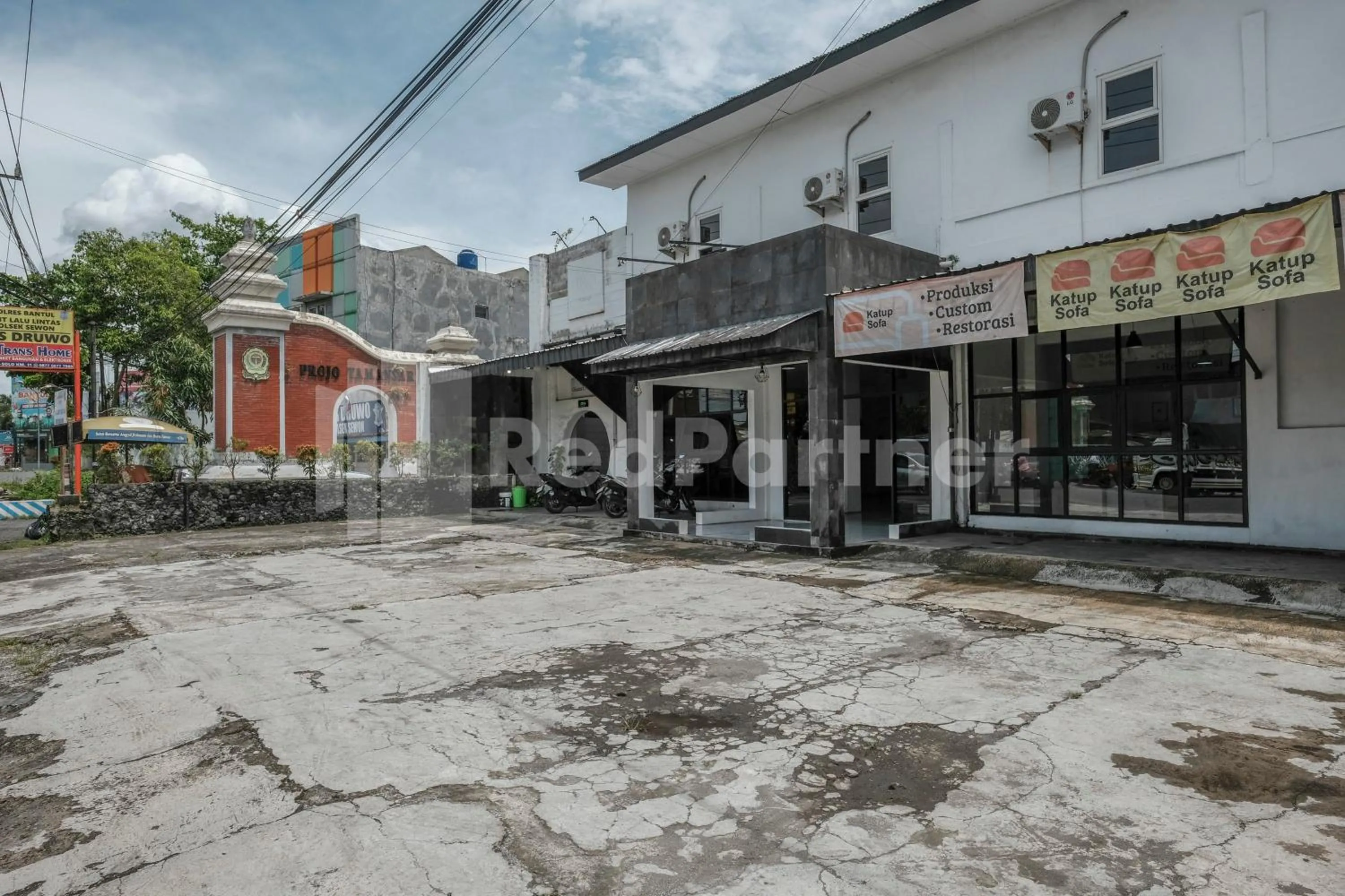 Property building in Katup Guest House Syariah Mitra RedDoorz