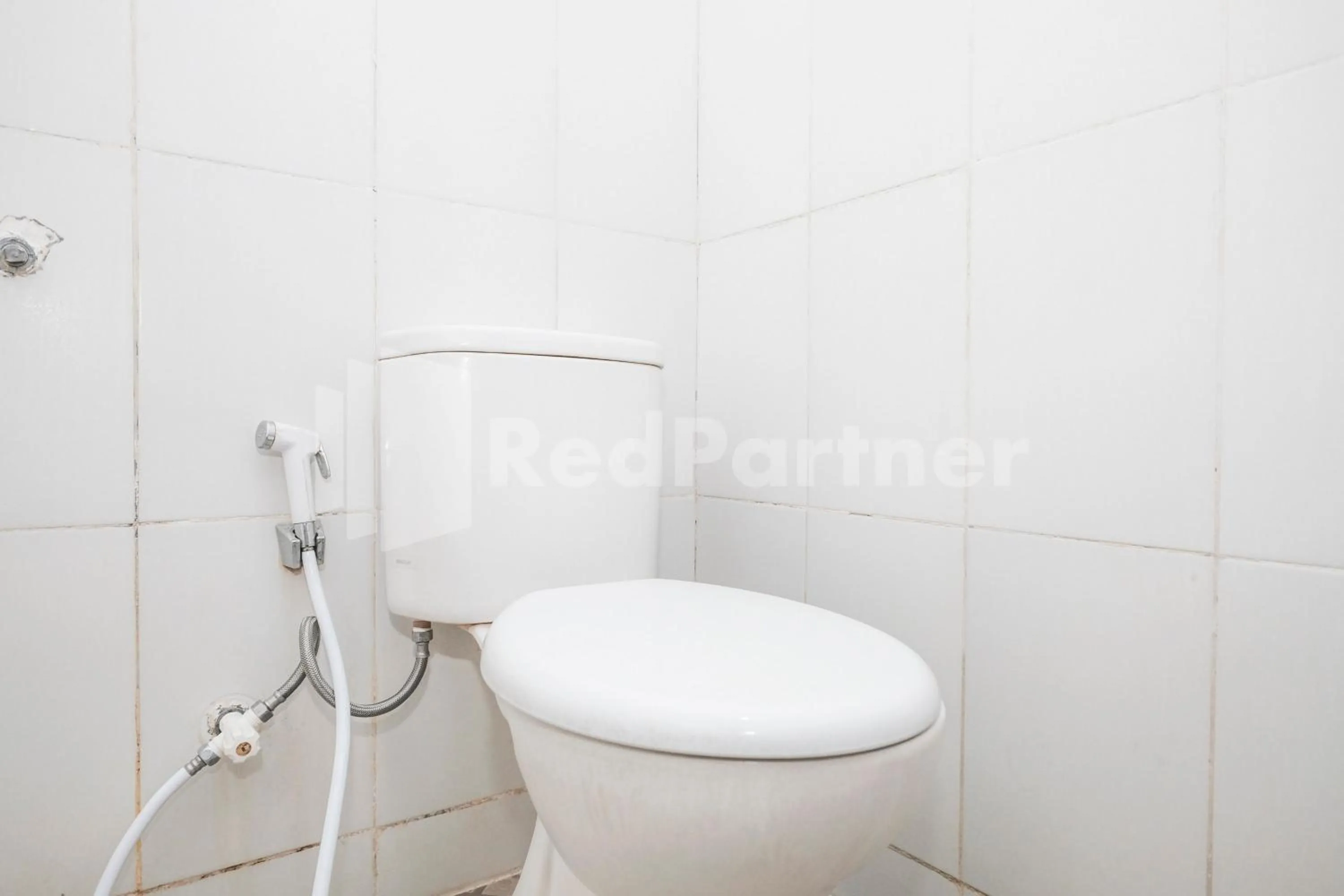 Bathroom in Katup Guest House Syariah Mitra RedDoorz