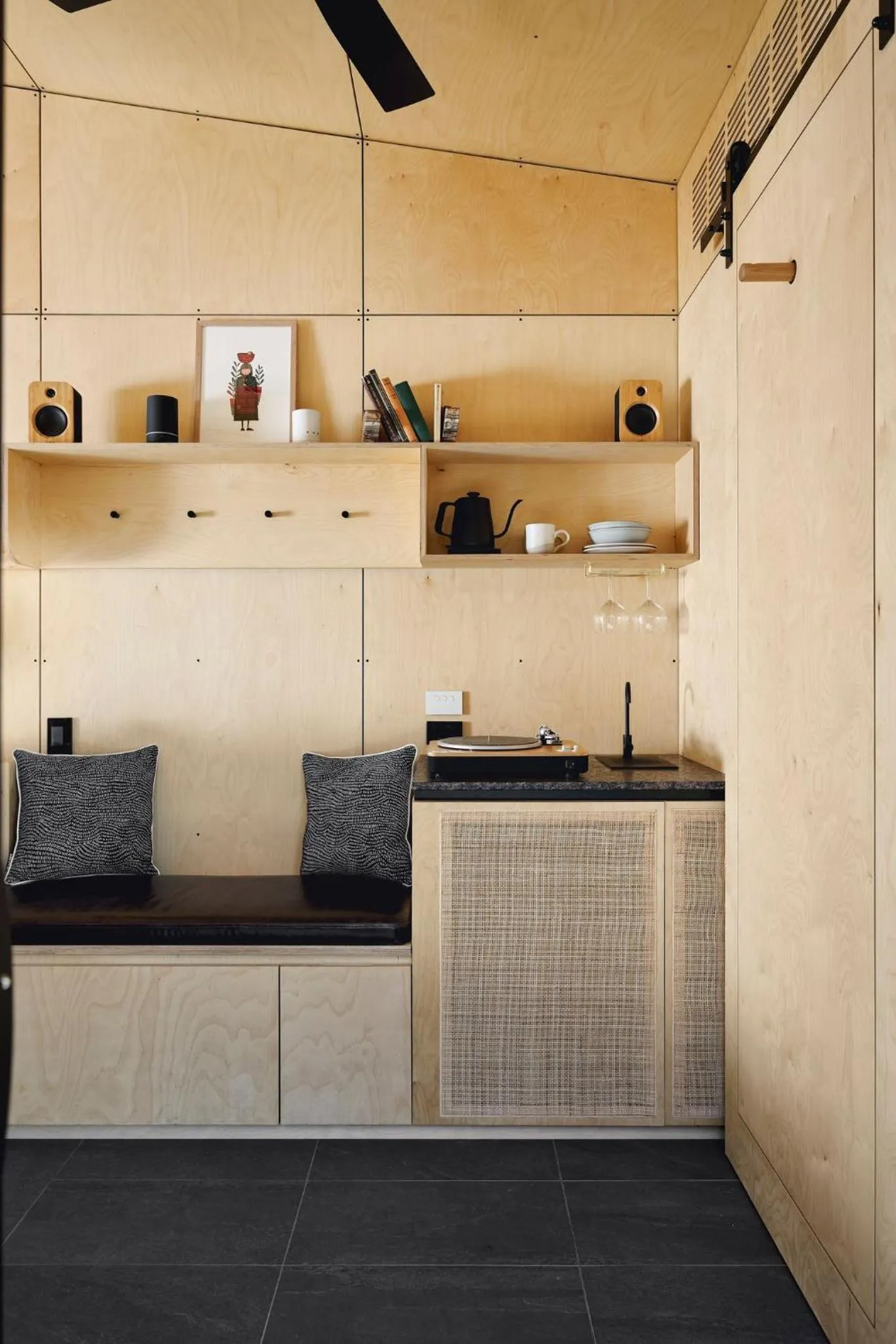 Coffee/tea facilities in Southcamp