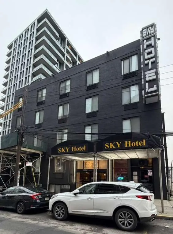 Sky Hotel Flushing/Laguardia Airport