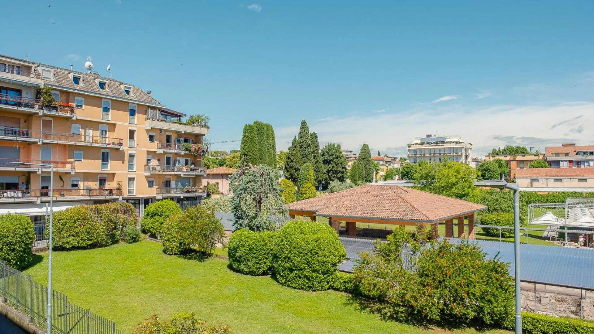 The Roman Villa View - Italian Homing