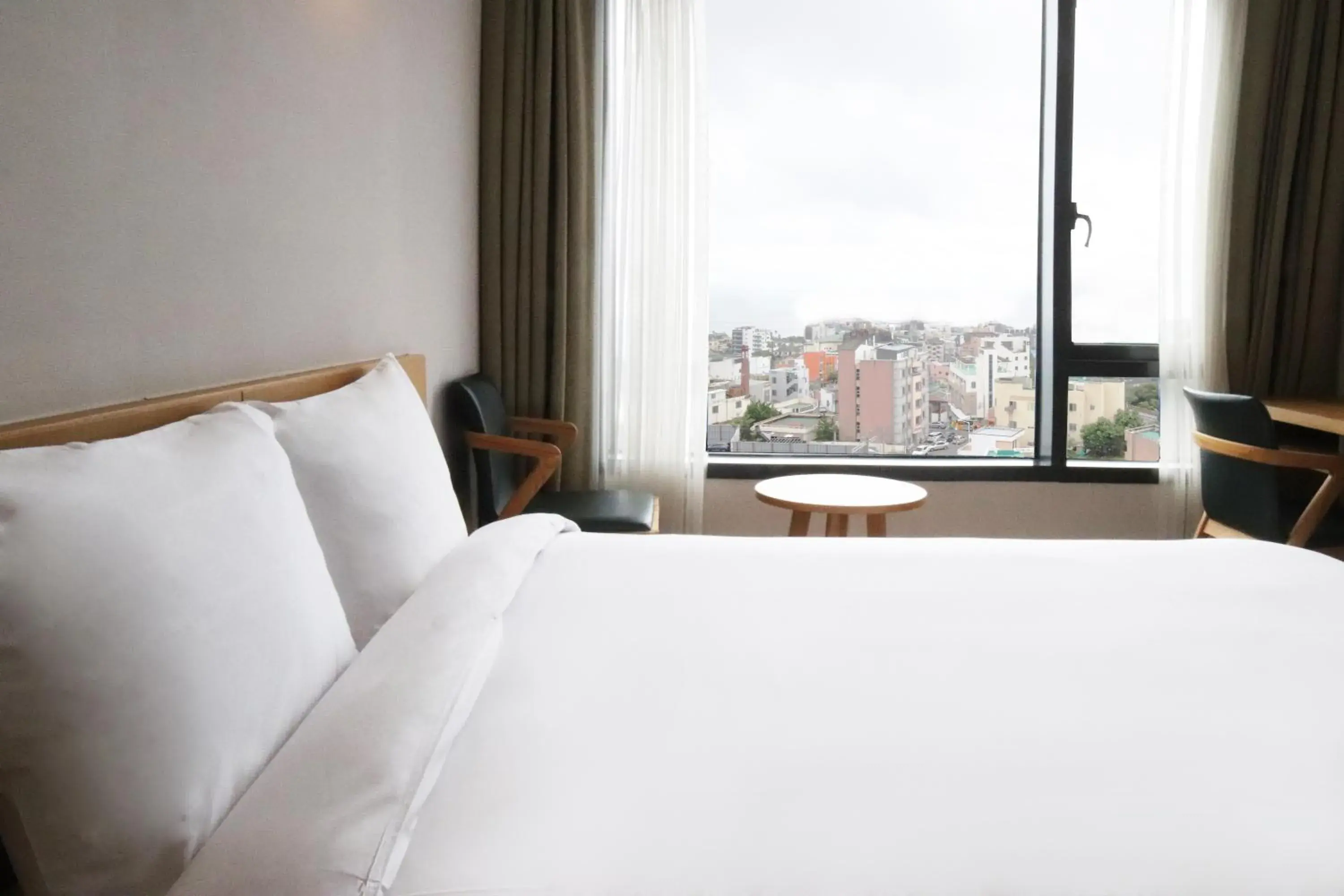Deluxe Twin Room in Jeju Hotel the M Deluxe Twin Room in Jeju Hotel the M