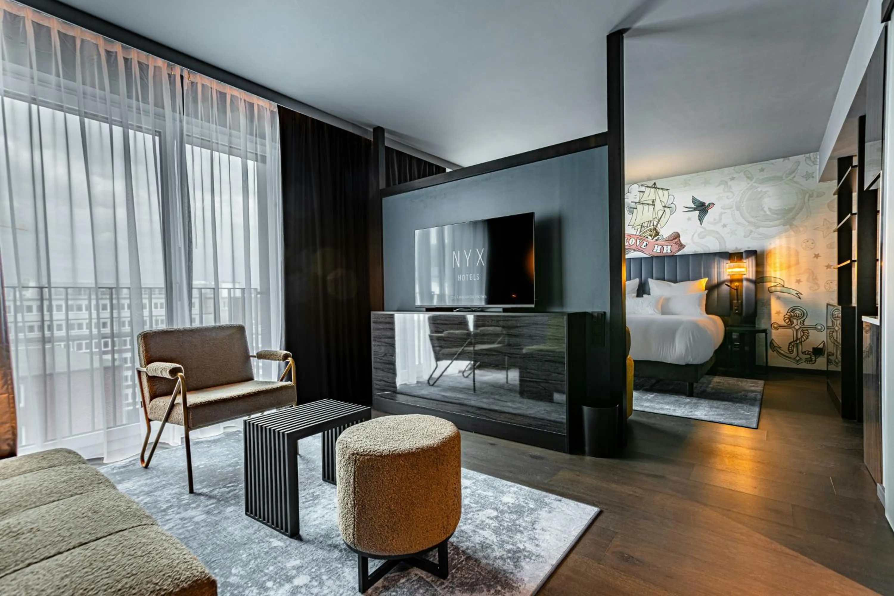 Photo of the whole room, Bed in NYX Hotel Hamburg by Leonardo Hotels