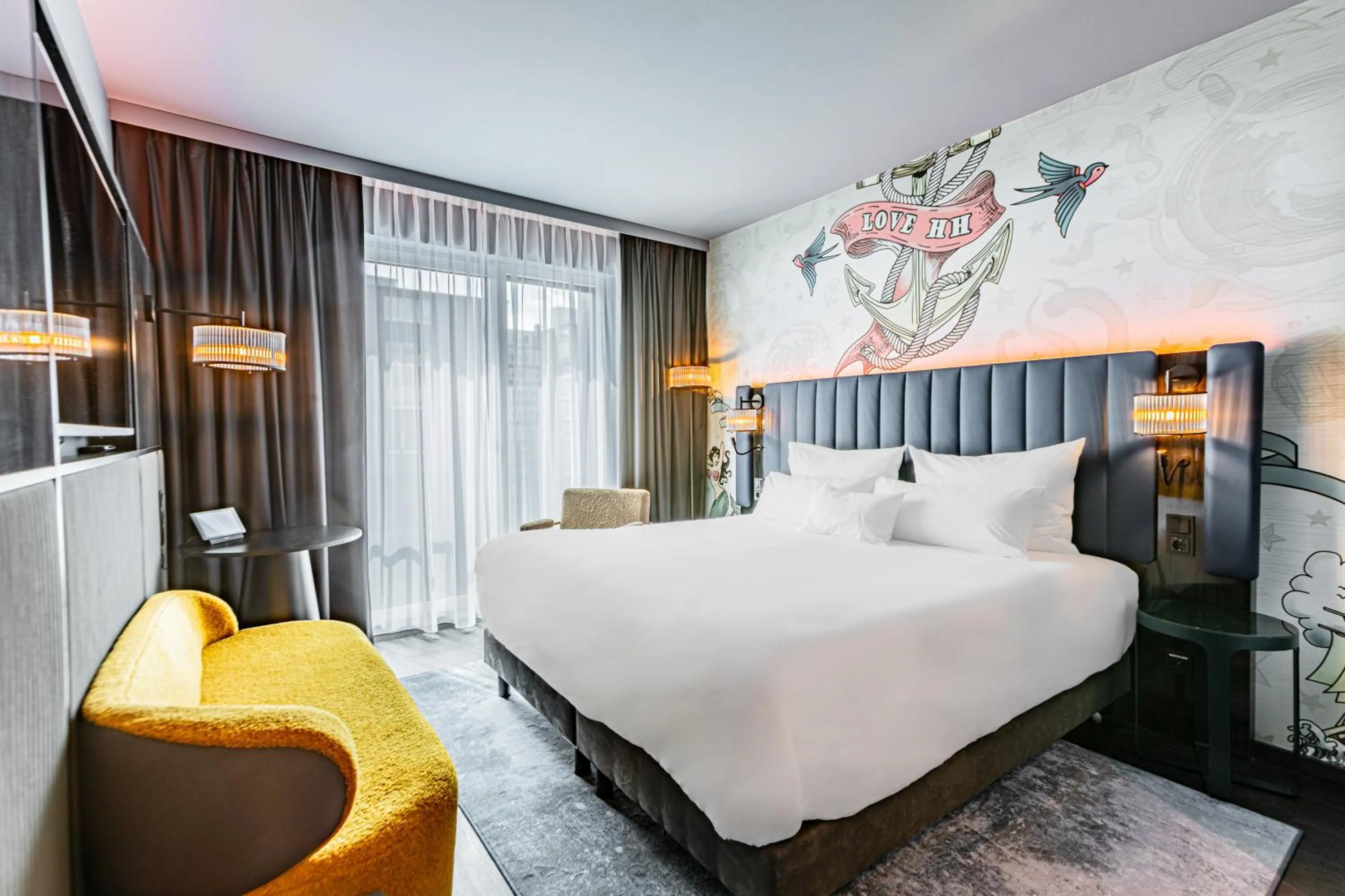 Photo of the whole room, Bed in NYX Hotel Hamburg by Leonardo Hotels
