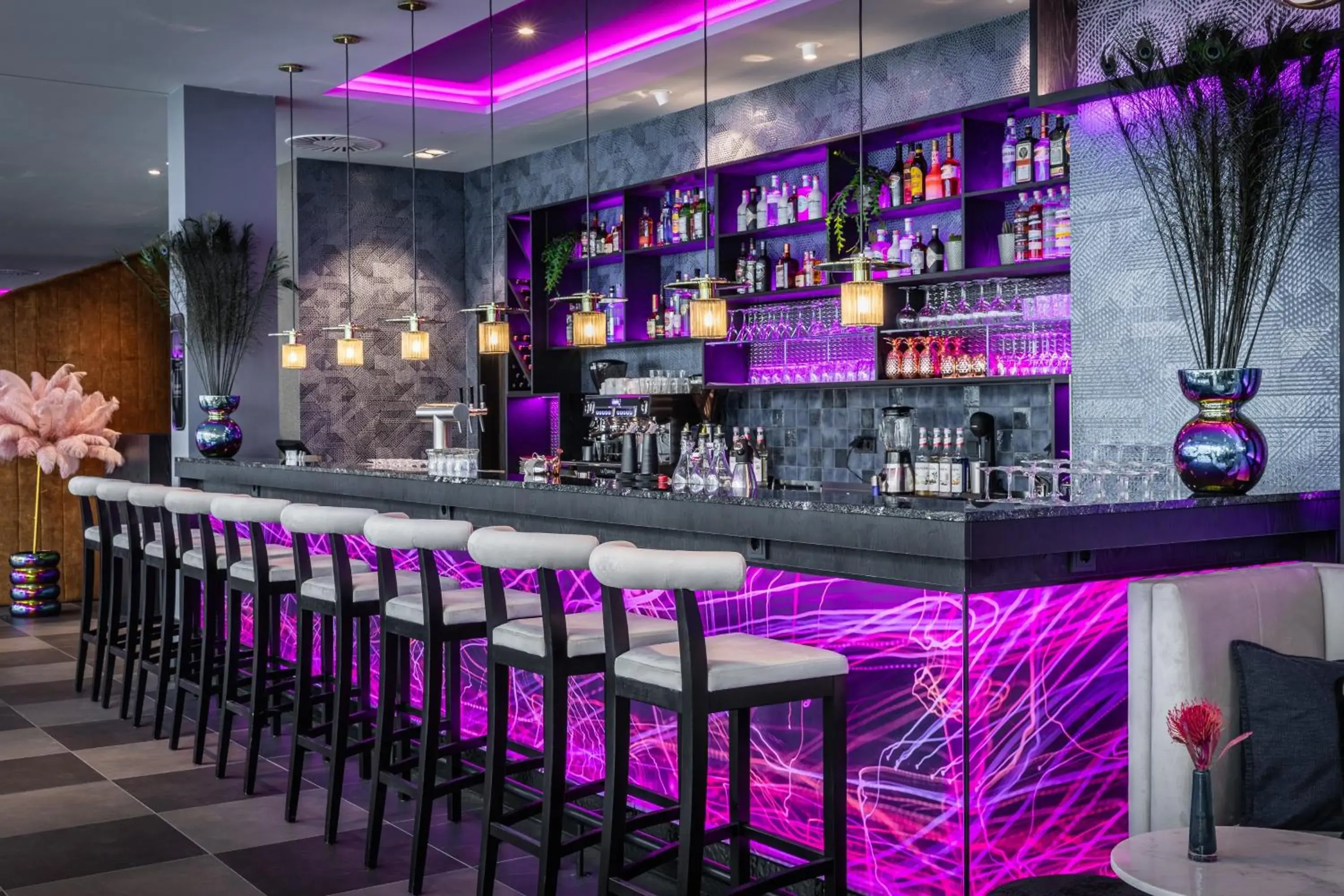 Lounge or bar in NYX Hotel Hamburg by Leonardo Hotels Lounge or bar in NYX Hotel Hamburg by Leonardo Hotels