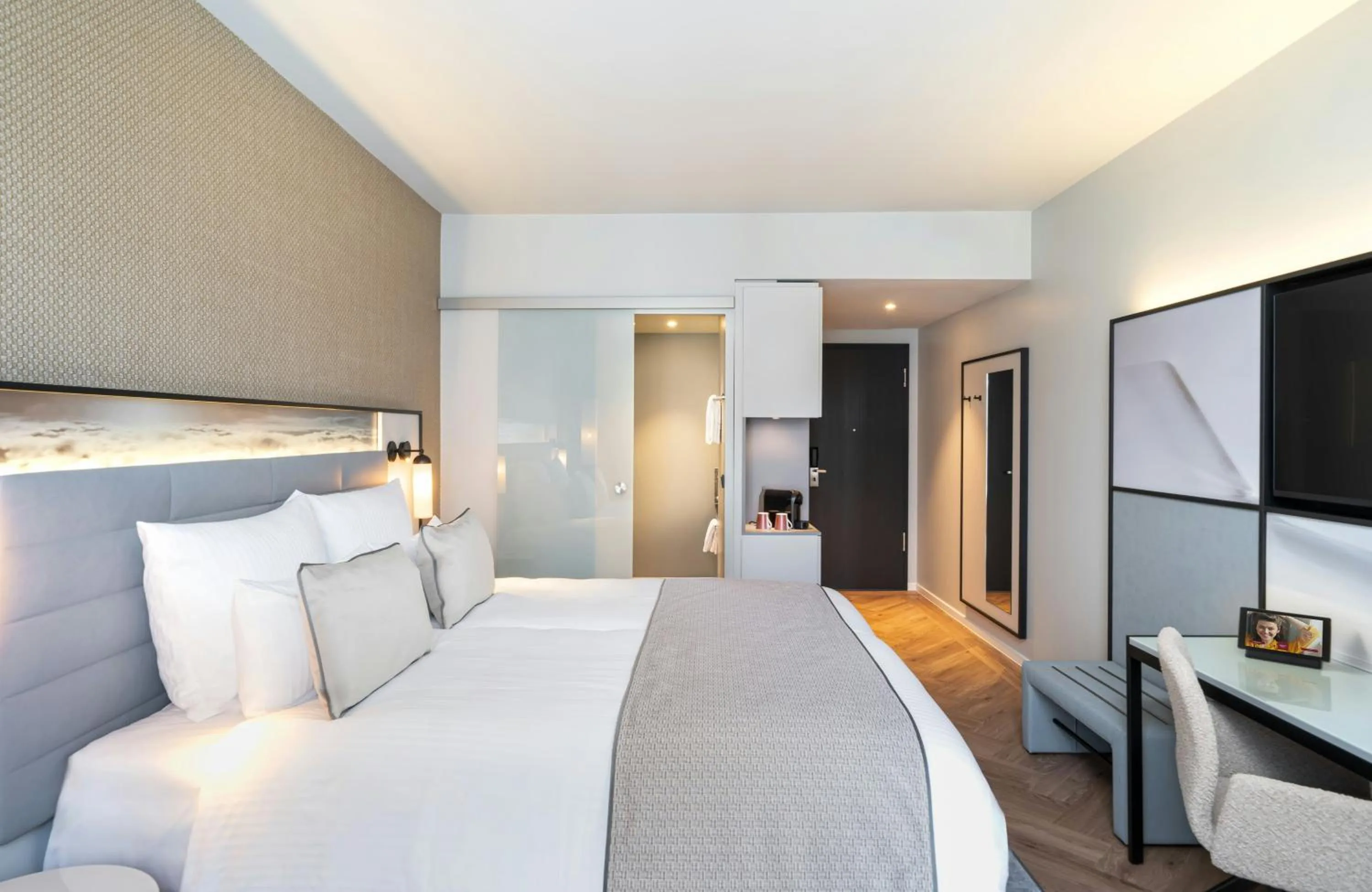 Photo of the whole room, Bed in Leonardo Royal Hotel Cologne Bonn Airport