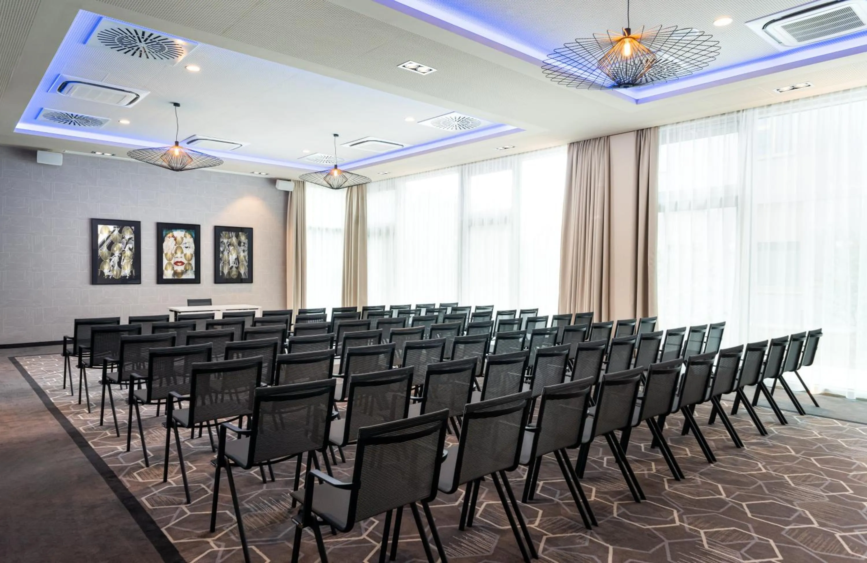 Meeting/conference room in Leonardo Royal Hotel Cologne Bonn Airport