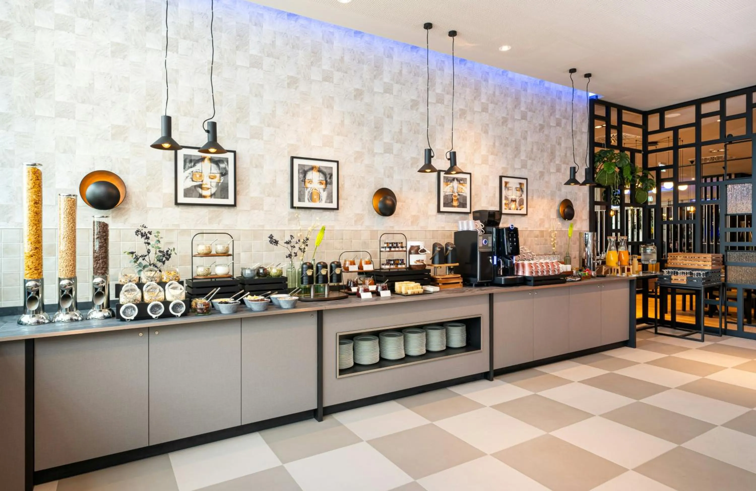 Buffet breakfast in Leonardo Royal Hotel Cologne Bonn Airport