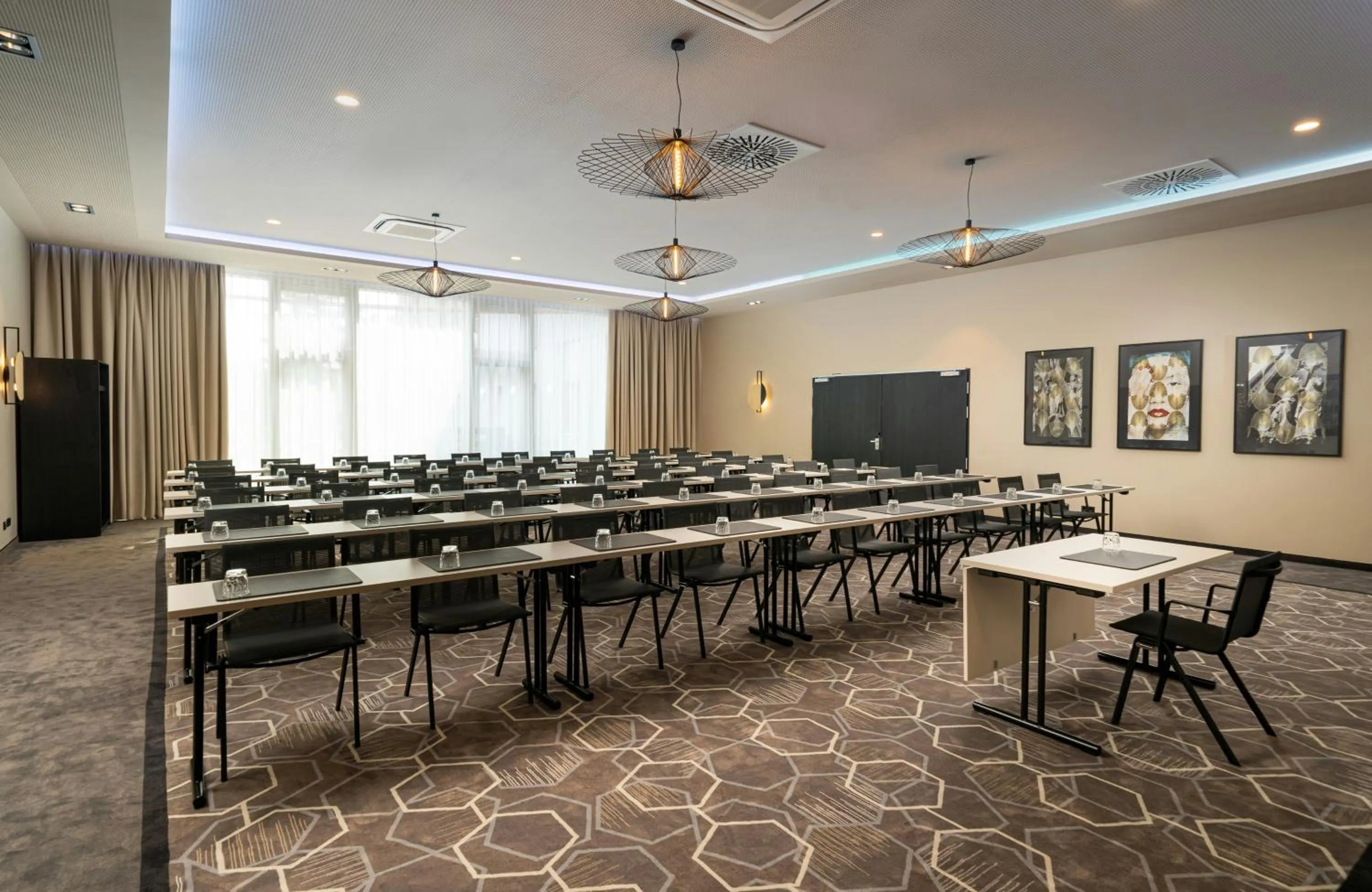 Meeting/conference room in Leonardo Royal Hotel Cologne Bonn Airport