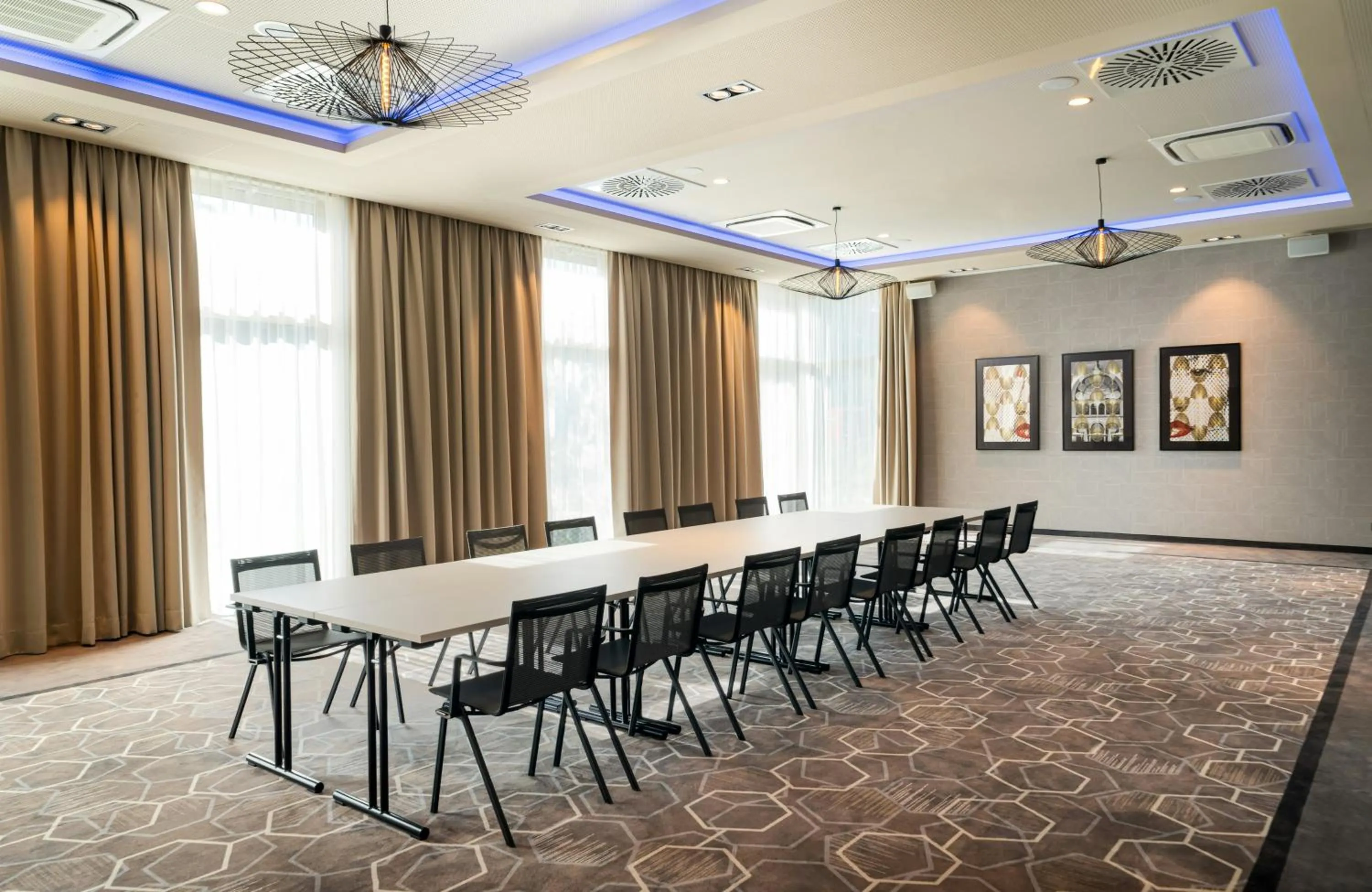 Meeting/conference room in Leonardo Royal Hotel Cologne Bonn Airport