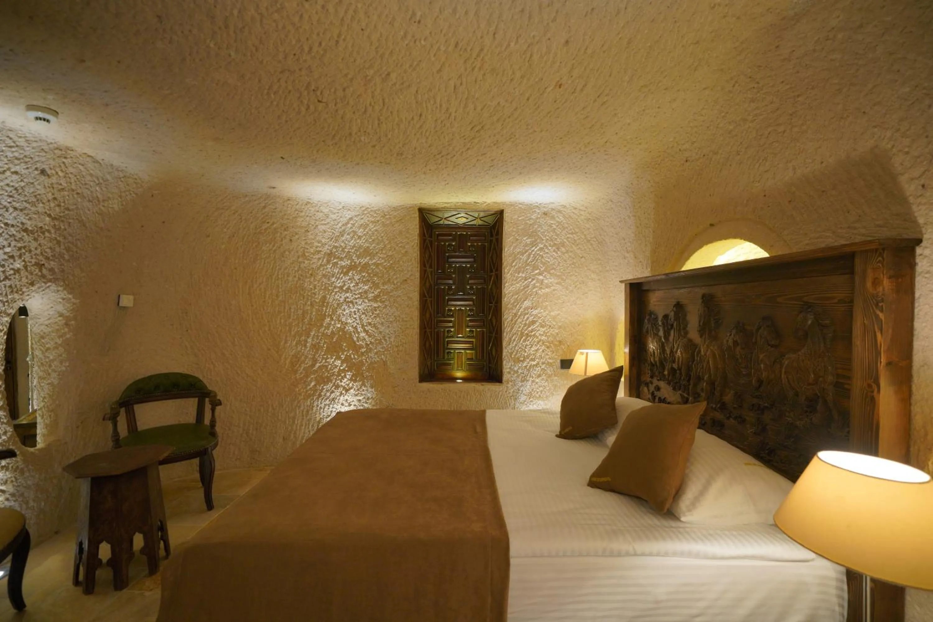 Bedroom, Bed in Ages in Cappadocia