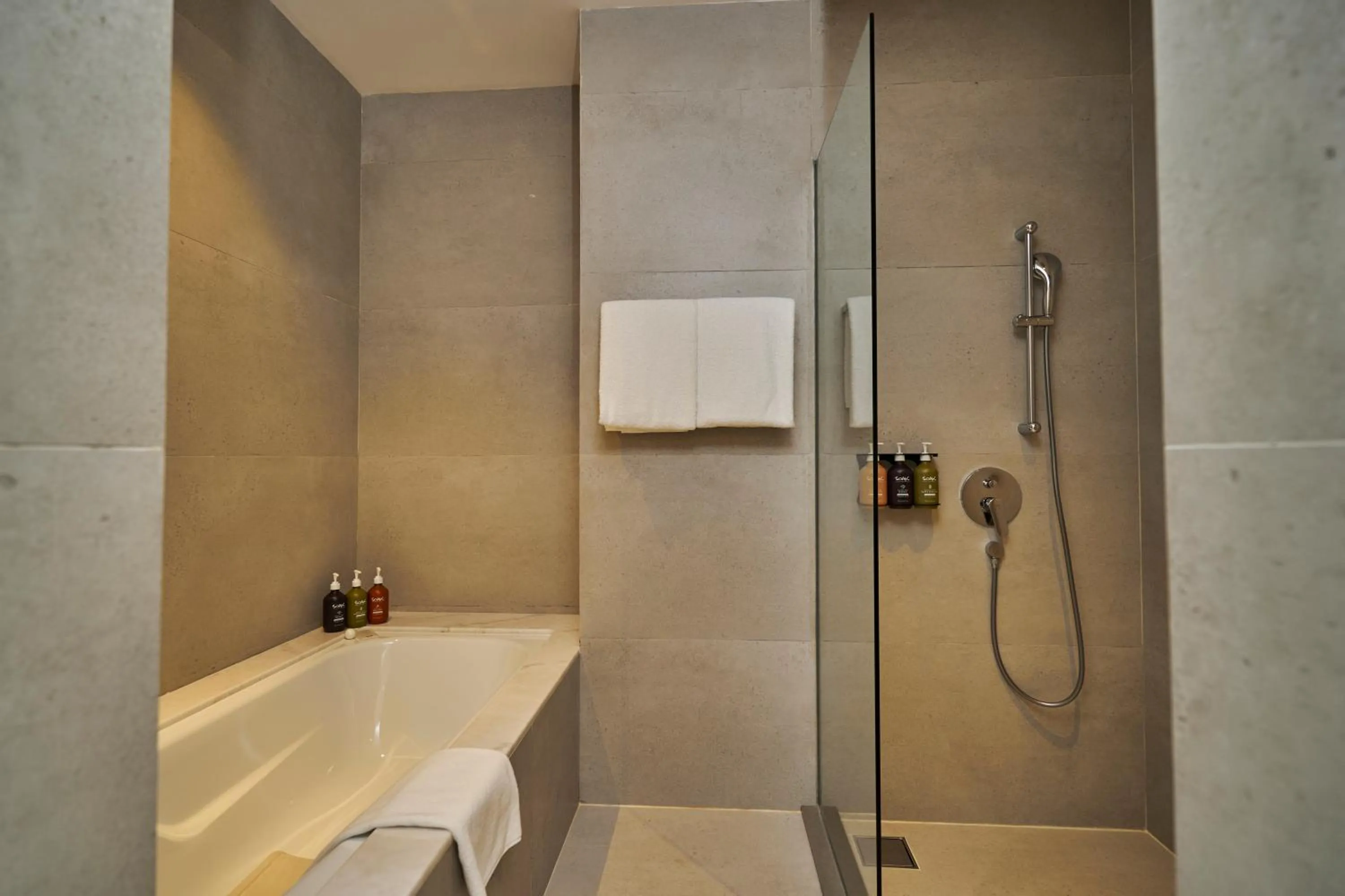 Bath in Holiday Inn Sepang - Airport