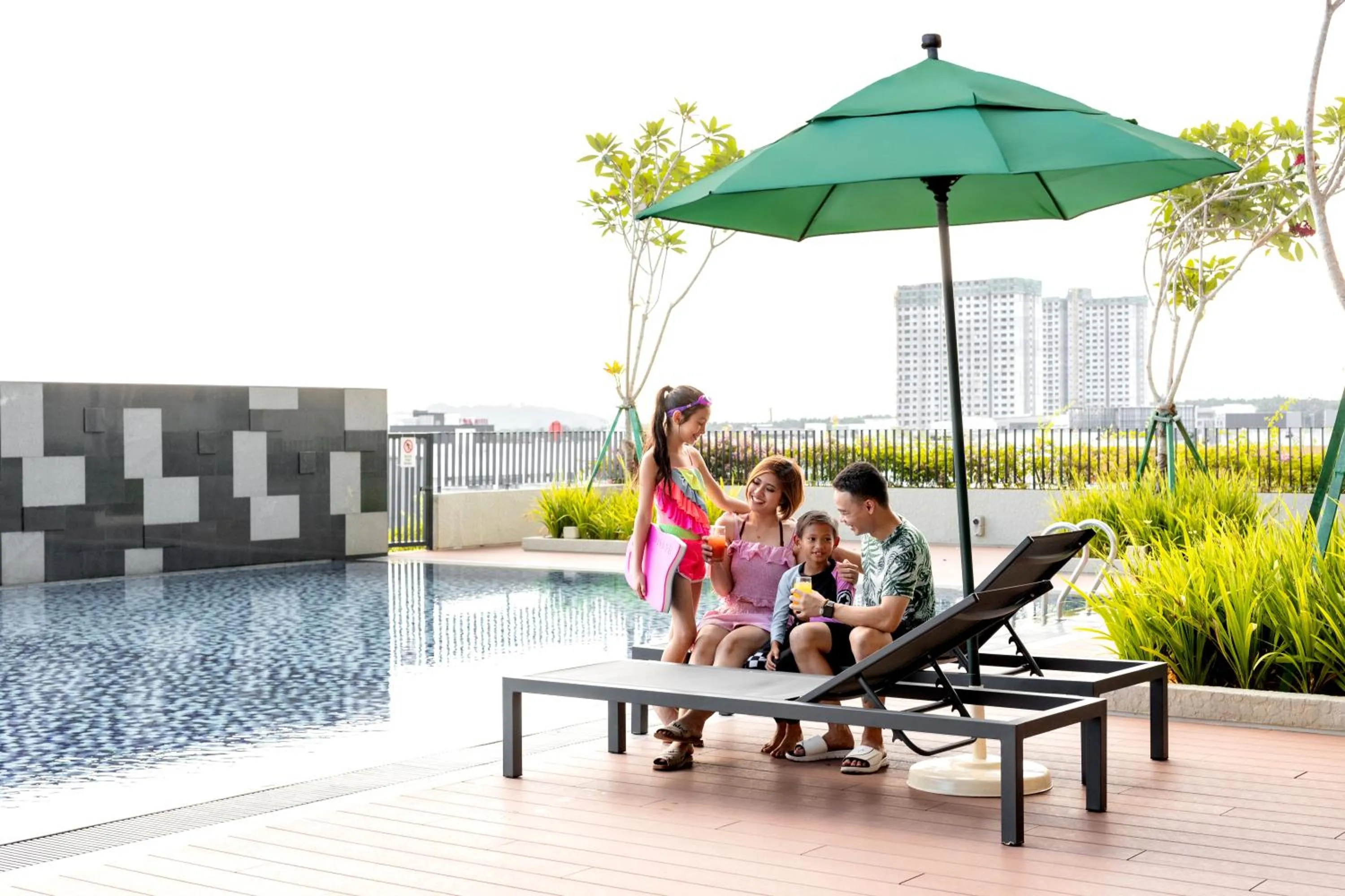 Swimming pool in Holiday Inn Sepang - Airport