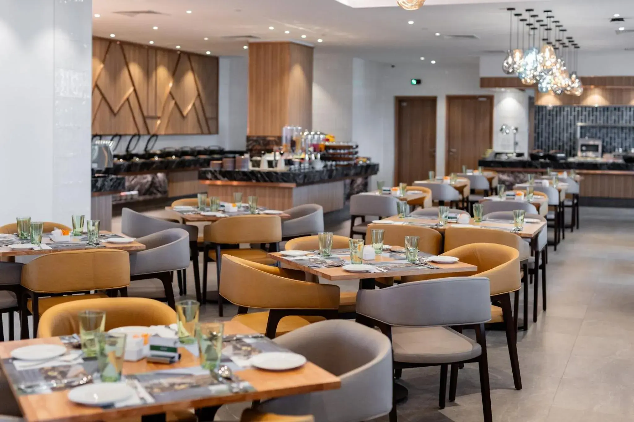 Restaurant/places to eat in Holiday Inn Sepang - Airport Restaurant/places to eat in Holiday Inn Sepang - Airport