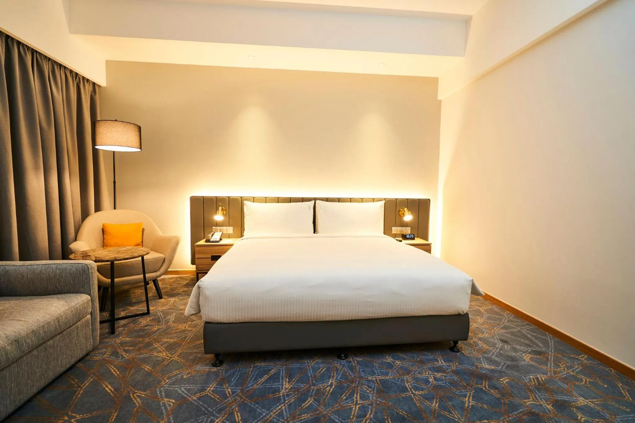 Photo of the whole room, Bed in Holiday Inn Sepang - Airport