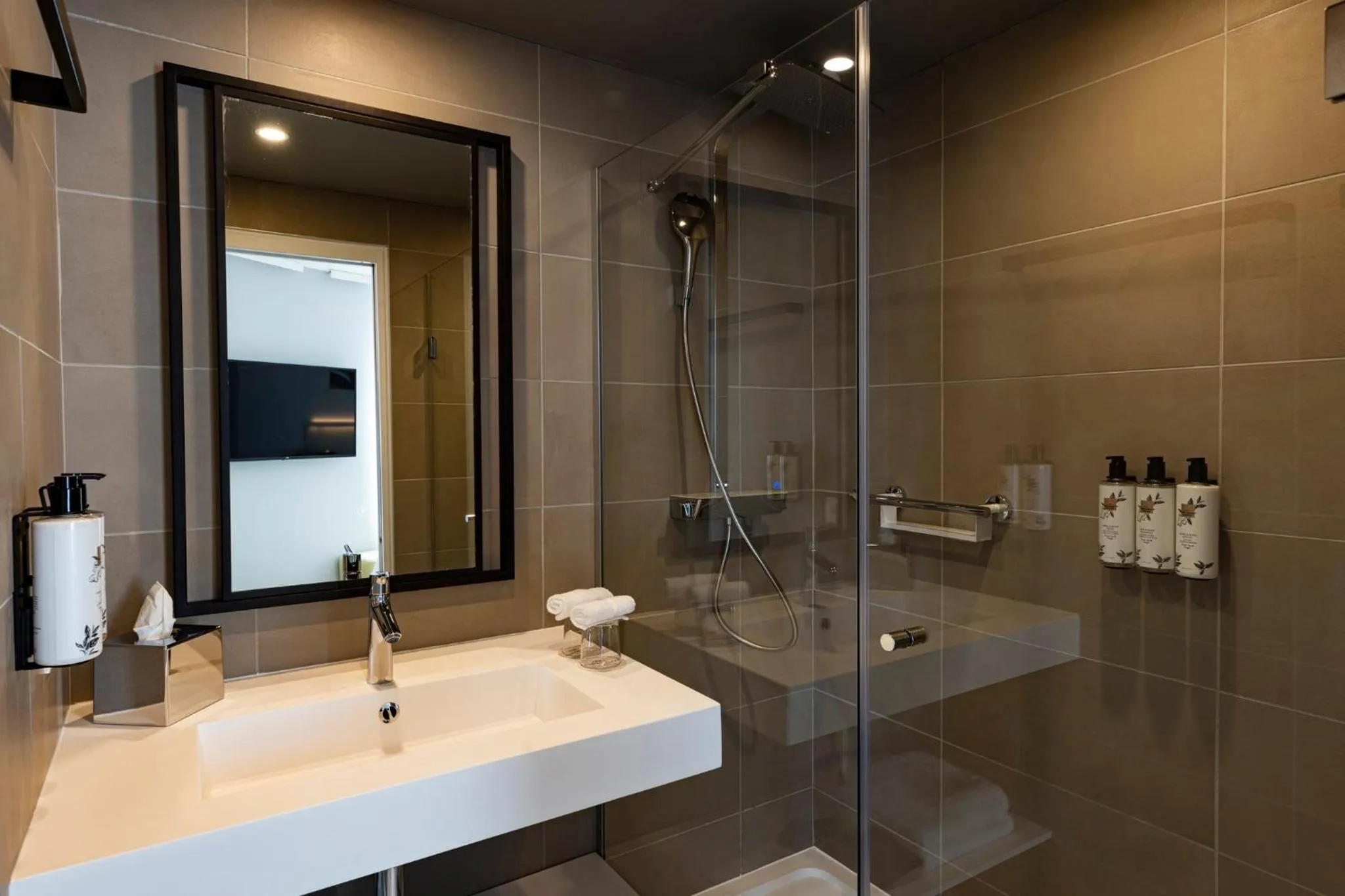 Photo of the whole room in Crowne Plaza - Marseille Le Dôme