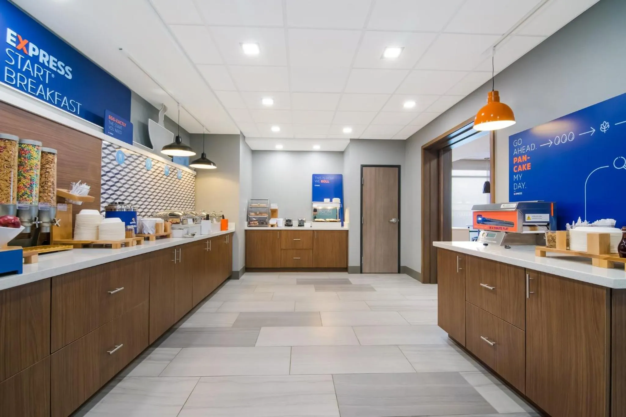 Breakfast in Holiday Inn Express & Suites - Springdale - Fayetteville Area