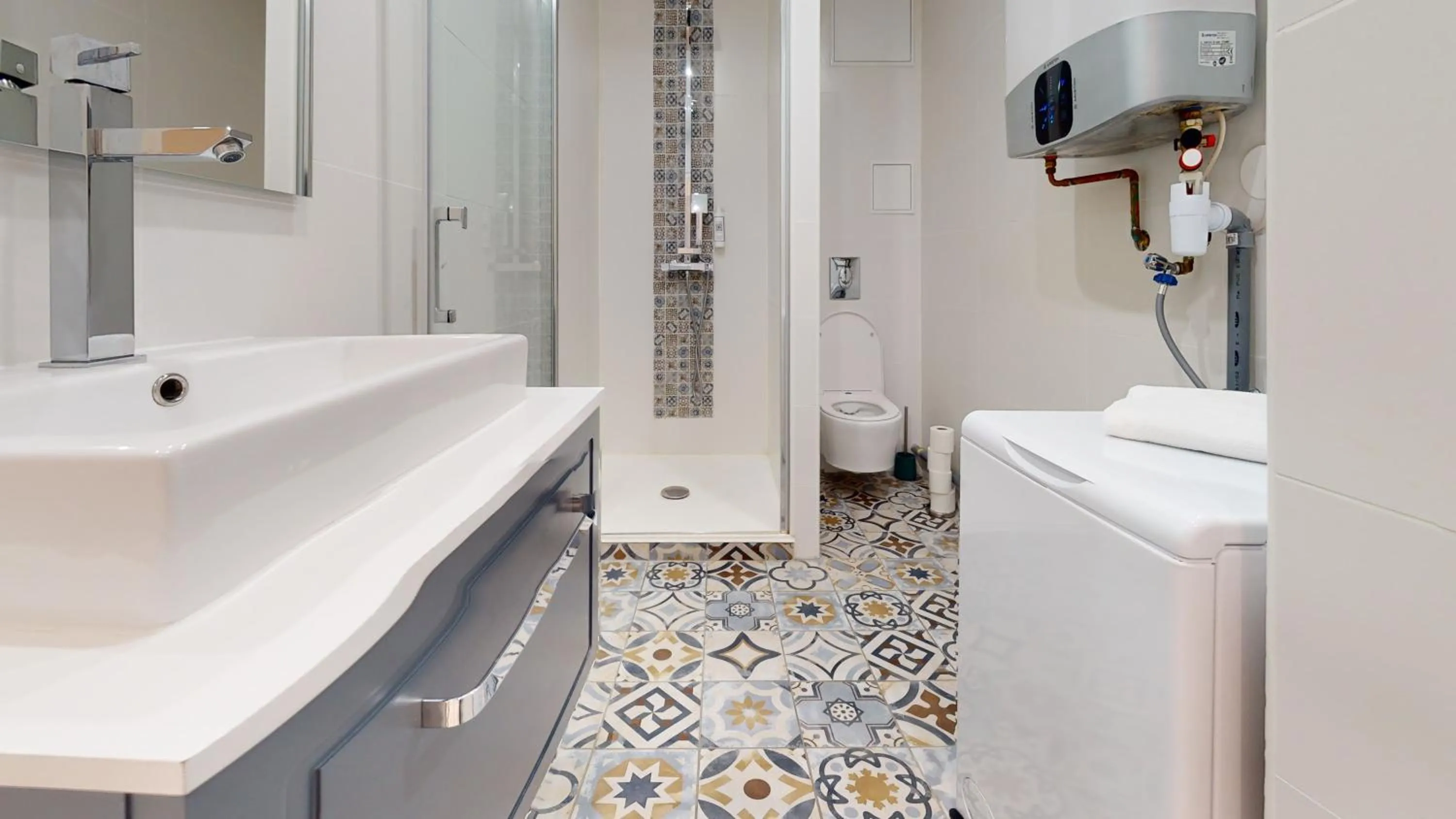 Shower in Appartements modernes avec véranda