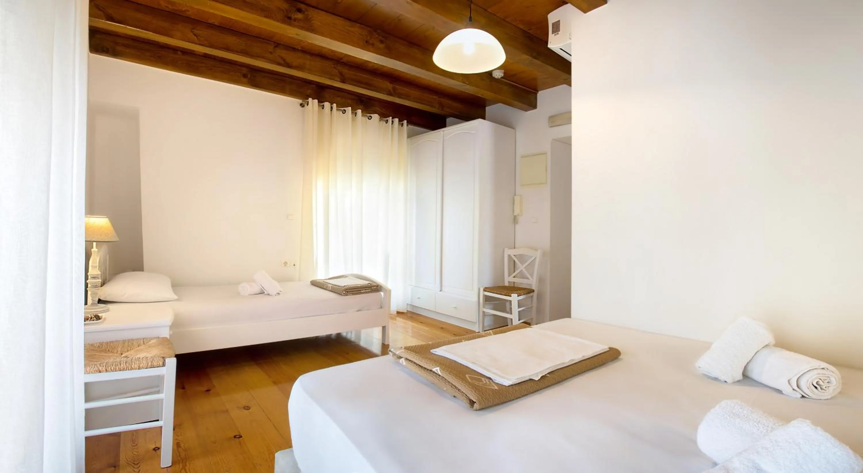 Photo of the whole room in Ontas Traditional Hotel