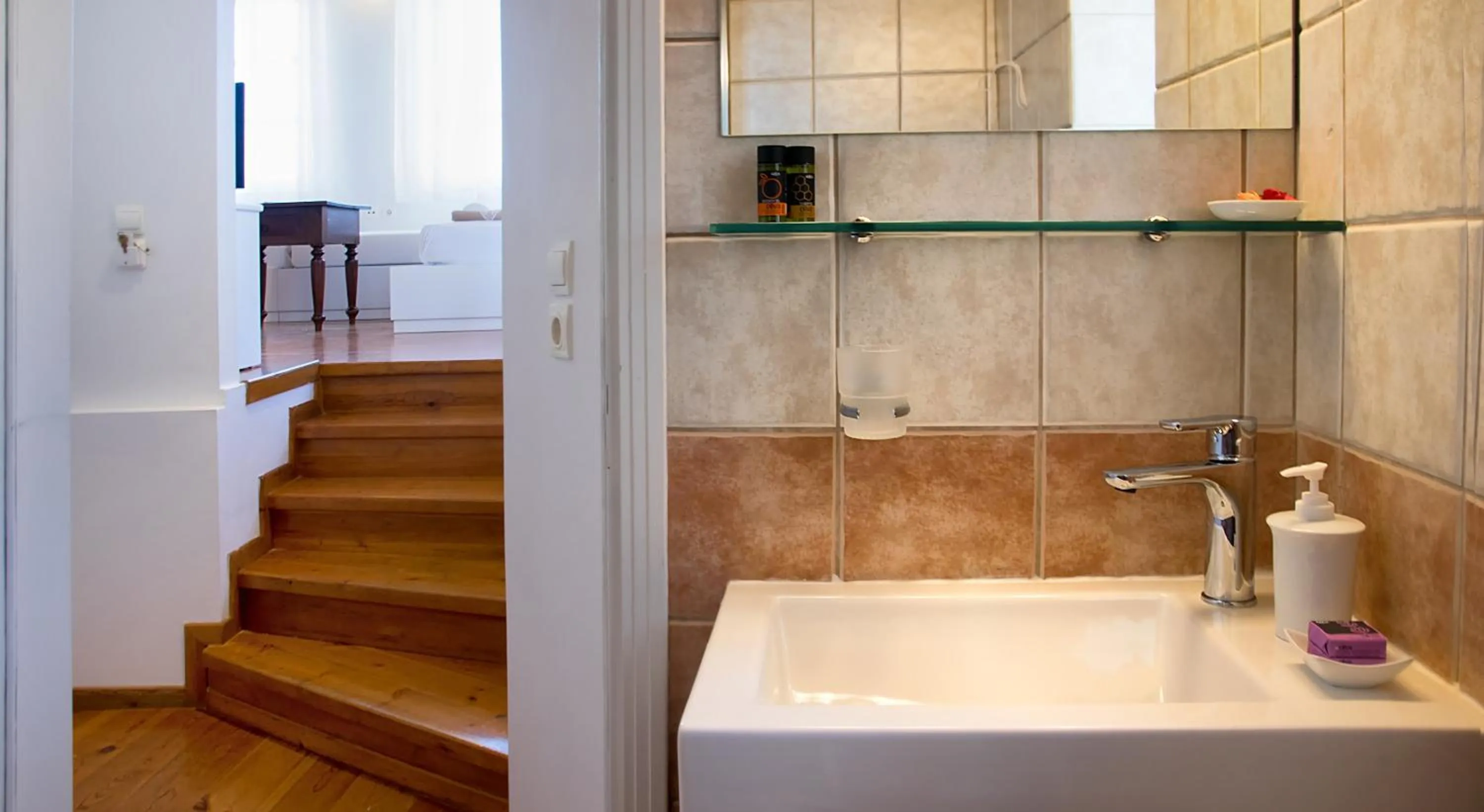 Bathroom in Ontas Traditional Hotel