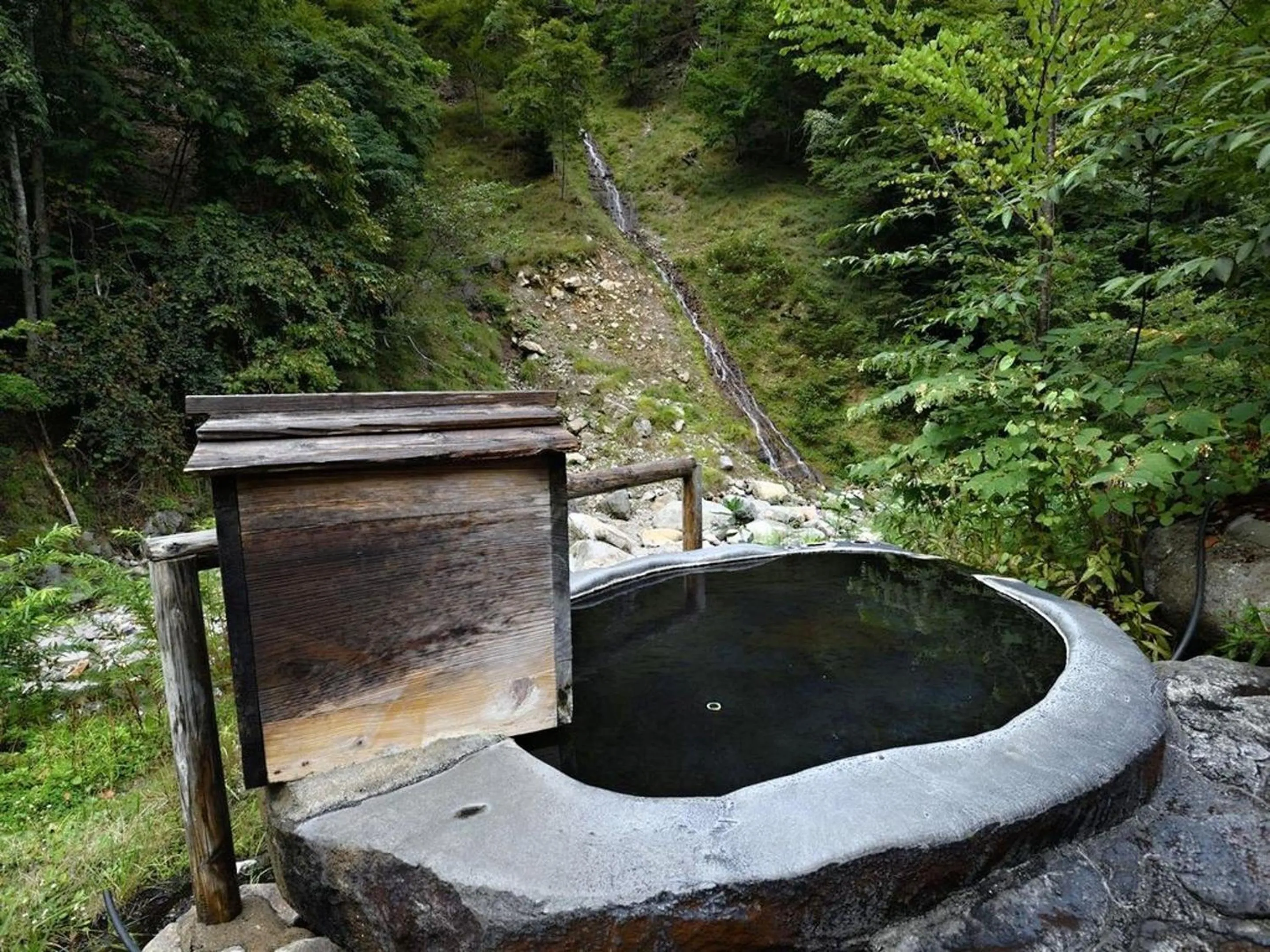 Hot Spring Bath in Kaniyu