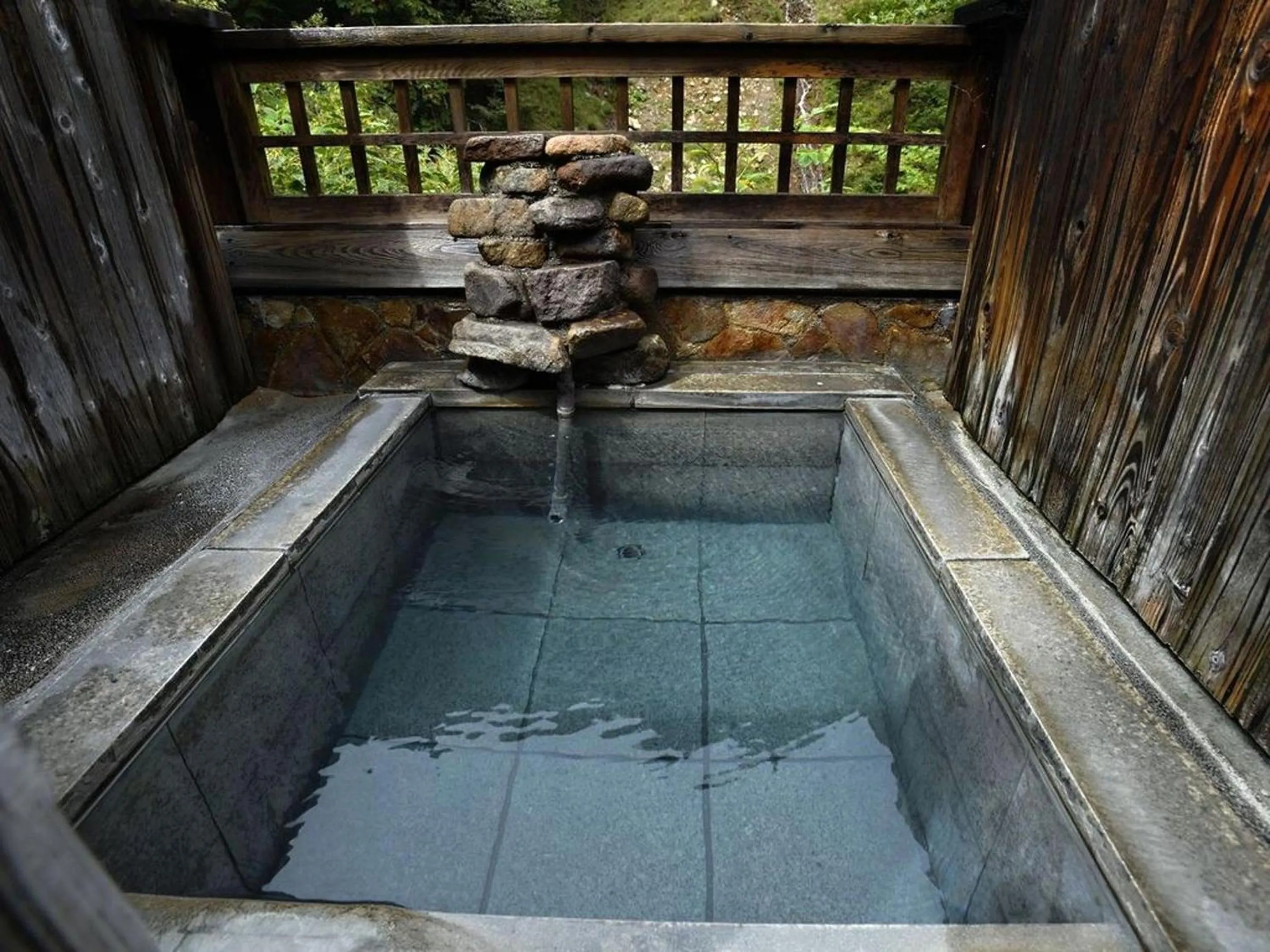 Hot Spring Bath in Kaniyu