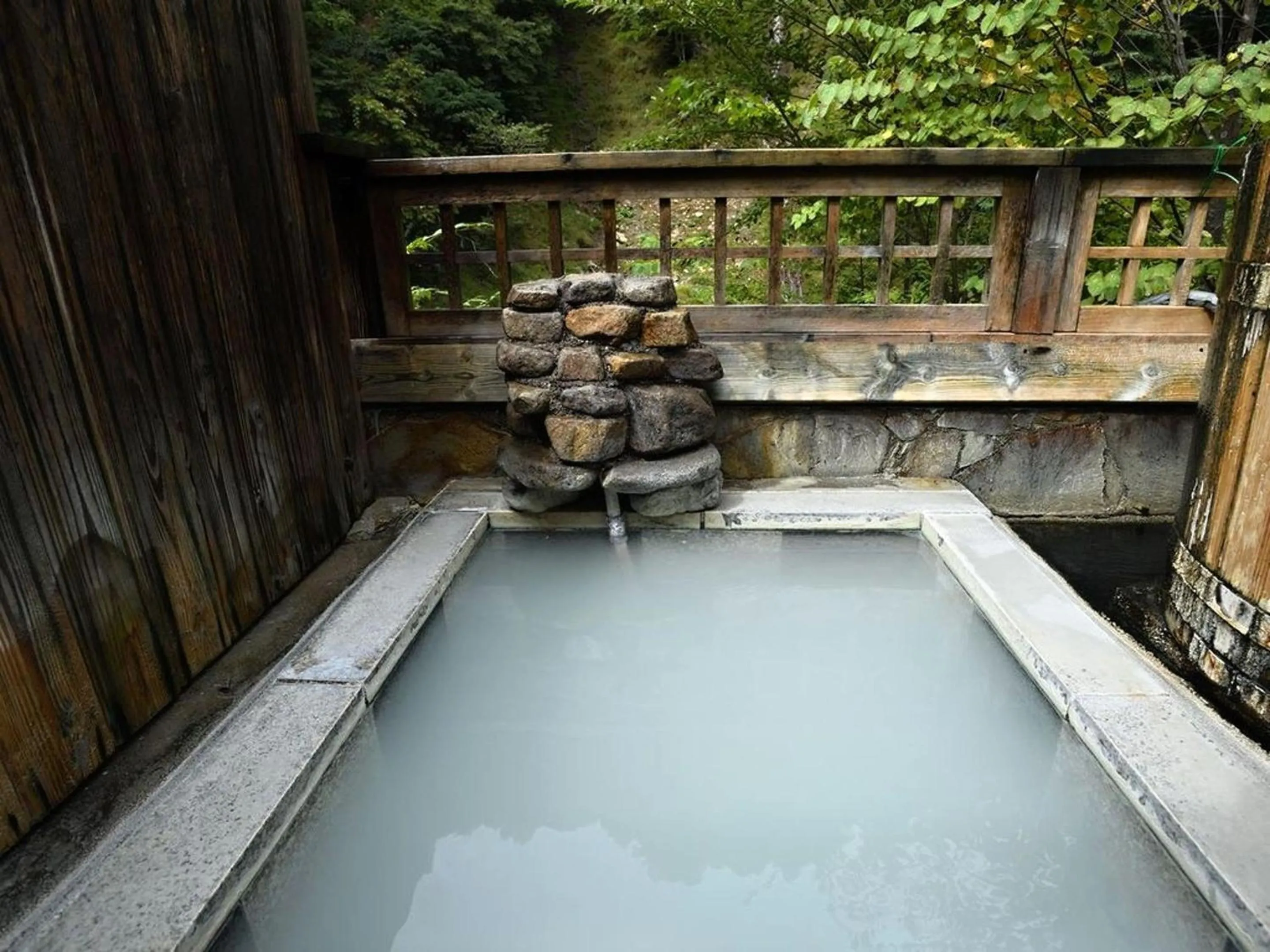 Hot Spring Bath in Kaniyu